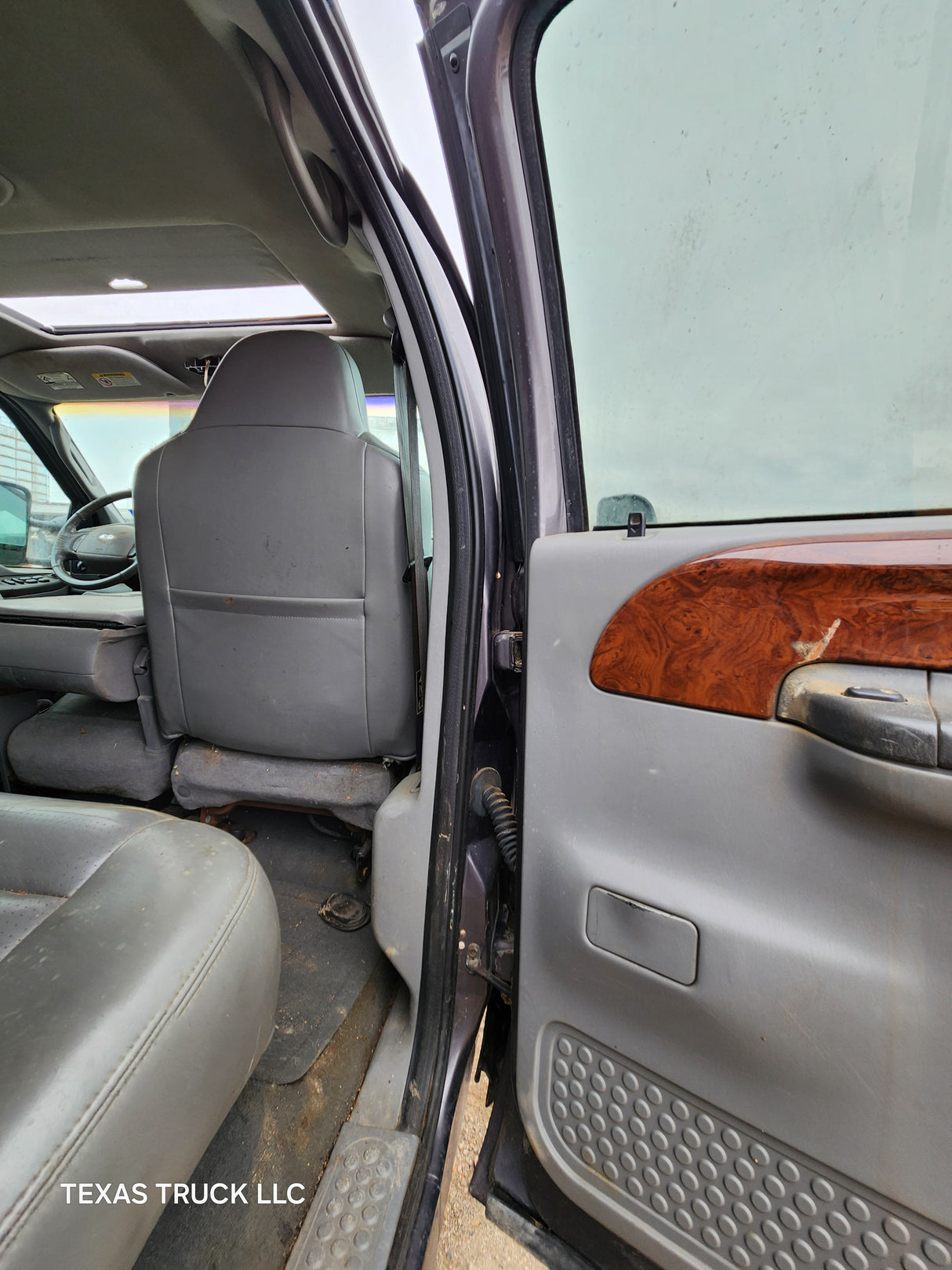 1999-2007 Ford Super Duty F250 F350 F450 F550 4 Door Crew Cab
