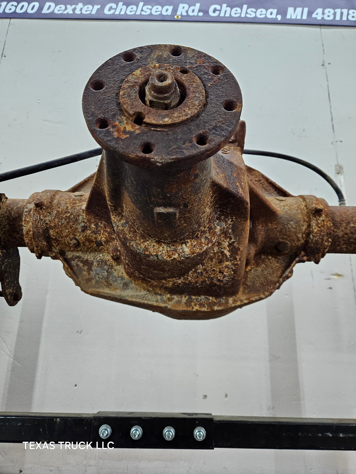 2002-2004 Ford Super Duty F250 F350 SRW Rear Axle 3.73 Gear Ratio