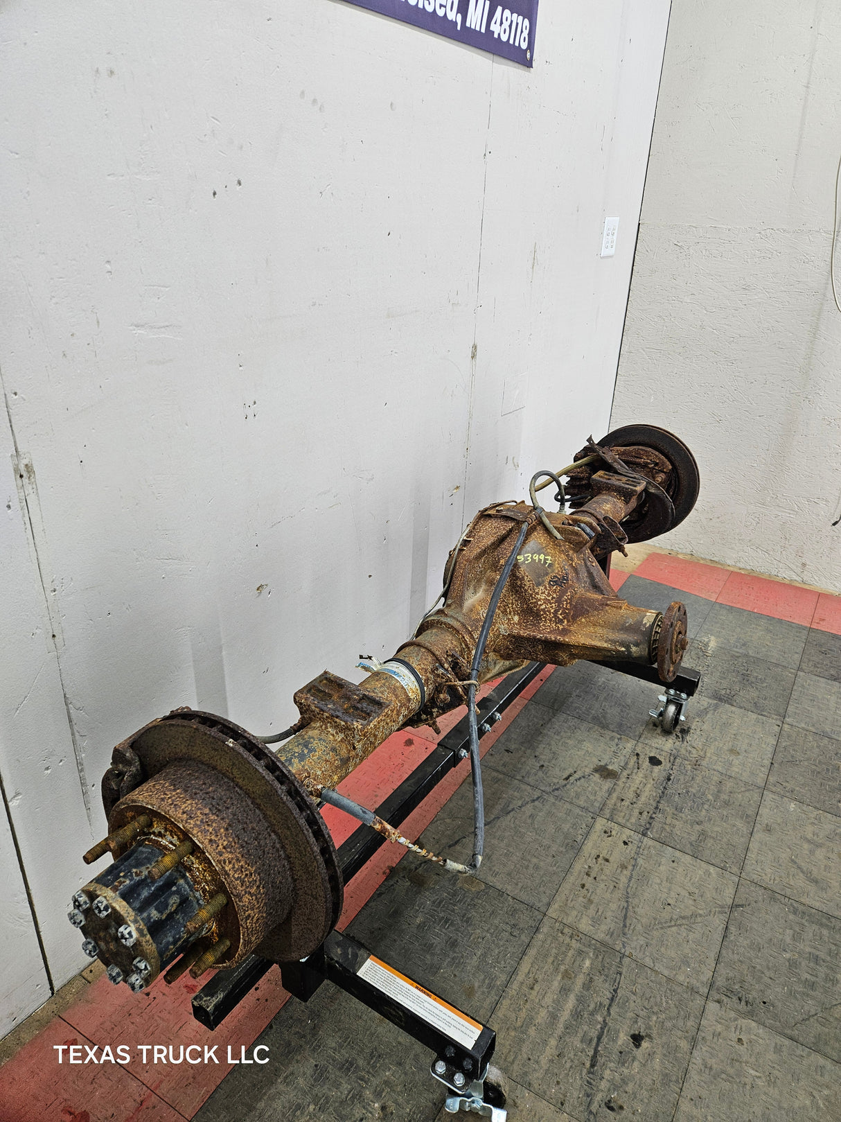 2002-2004 Ford Super Duty F250 F350 SRW Rear Axle 3.73 Gear Ratio