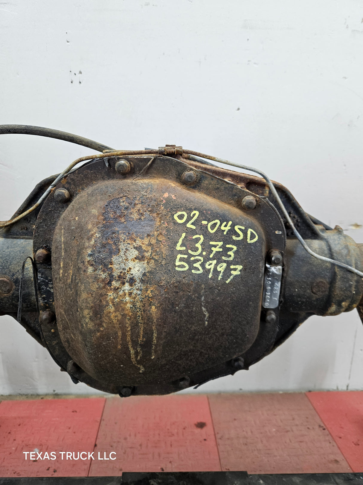 2002-2004 Ford Super Duty F250 F350 SRW Rear Axle 3.73 Gear Ratio