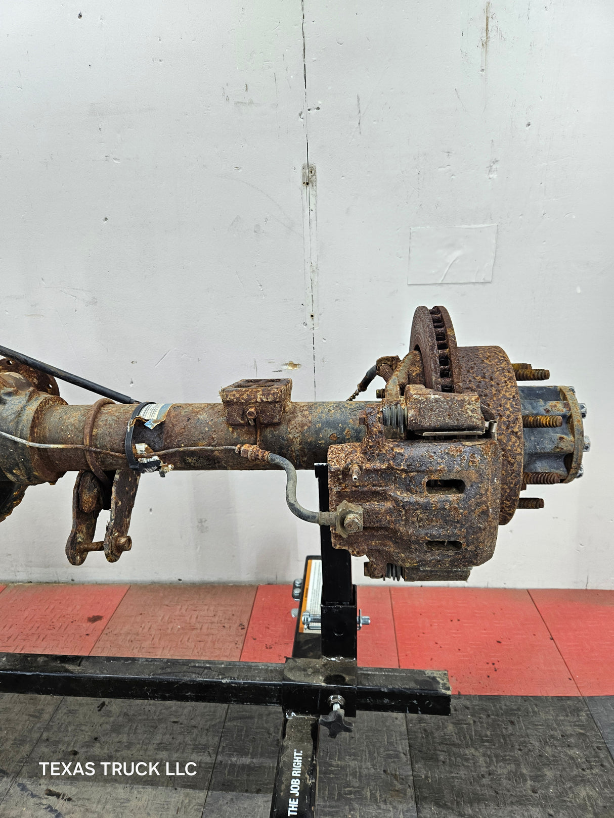 2002-2004 Ford Super Duty F250 F350 SRW Rear Axle 3.73 Gear Ratio