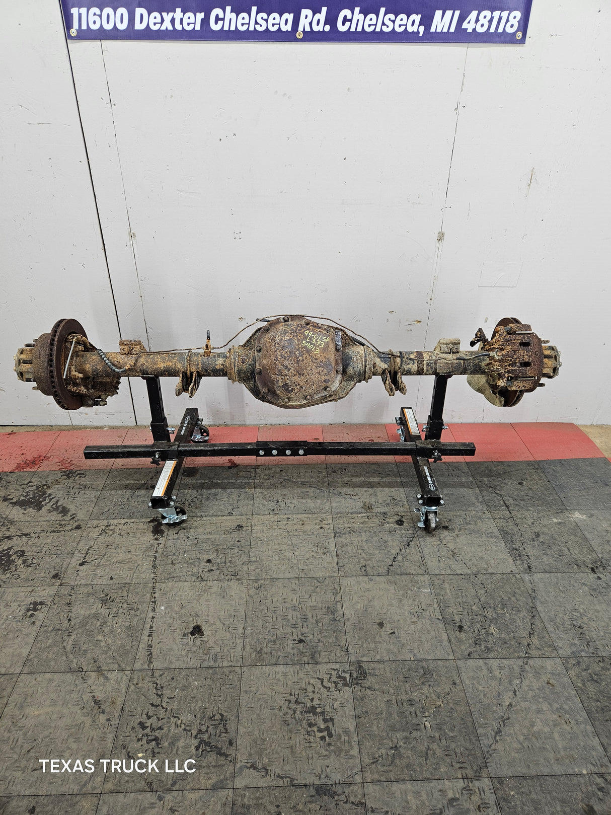 1999-2001 Ford Super Duty F250 F350 SRW Rear Axle 3.73 Ratio