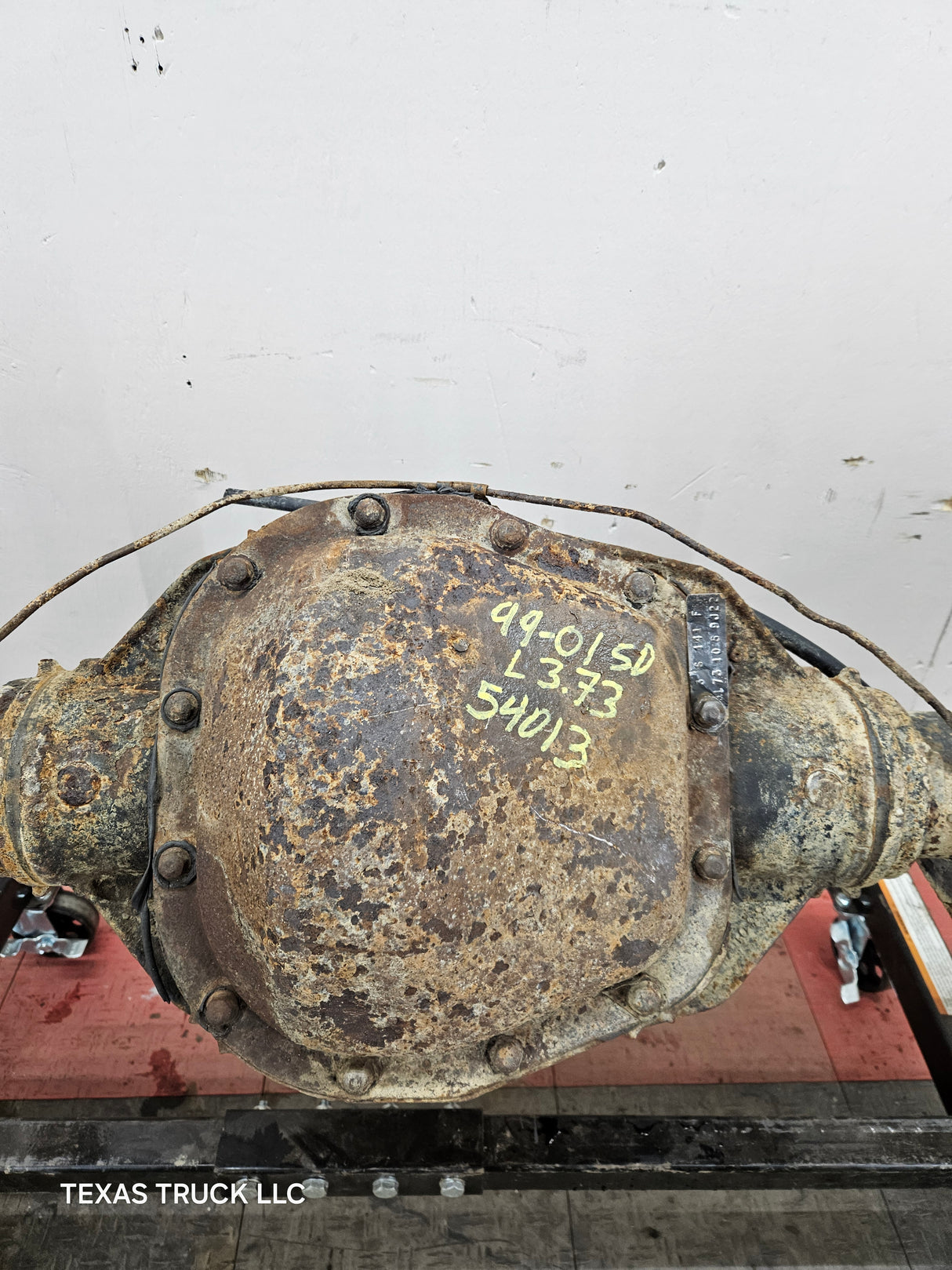 1999-2001 Ford Super Duty F250 F350 SRW Rear Axle 3.73 Ratio
