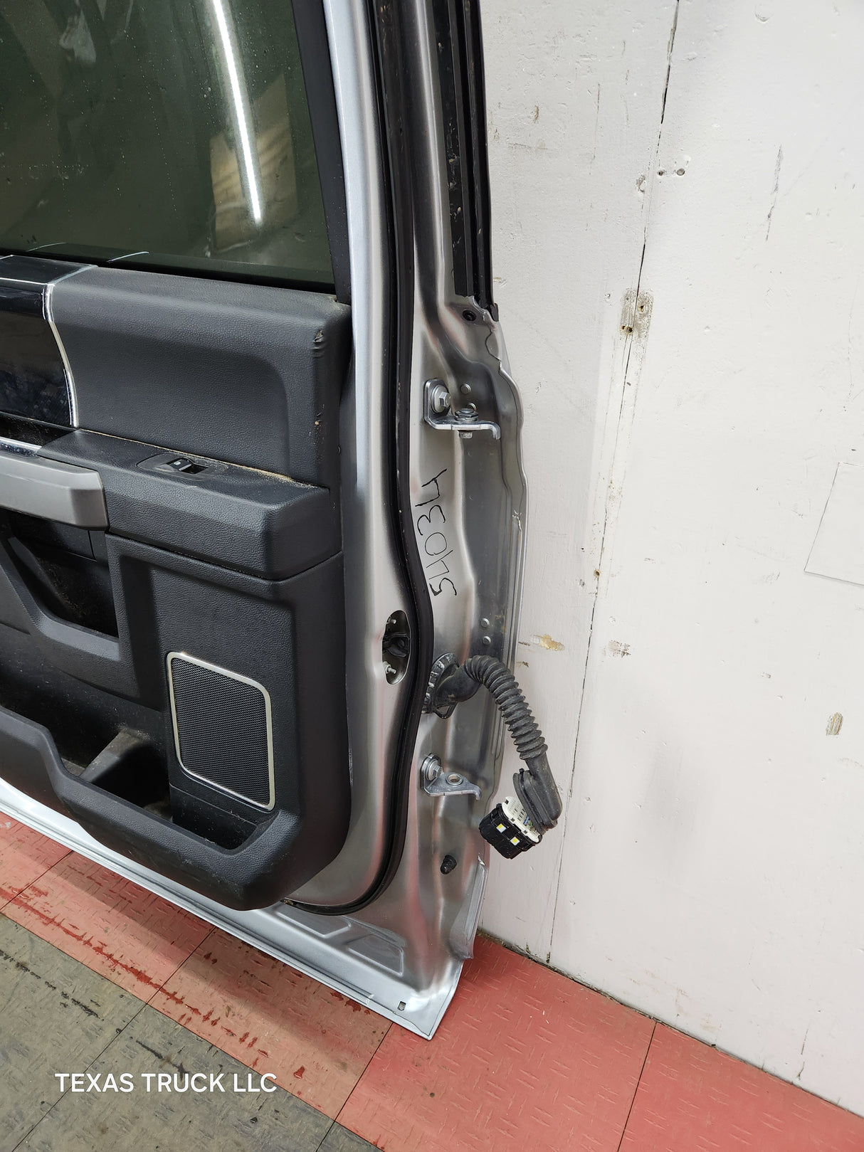 2015-2022 Ford F150 / Super Duty Driver Rear Door LH F250 F350 F450 F550