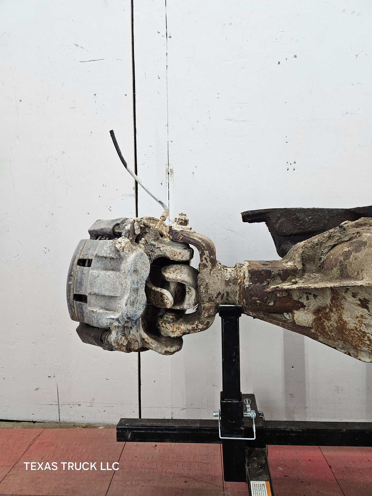 1999-2004 Ford Super Duty F250 F350 SRW Front Axle 3.73 Gear Ratio