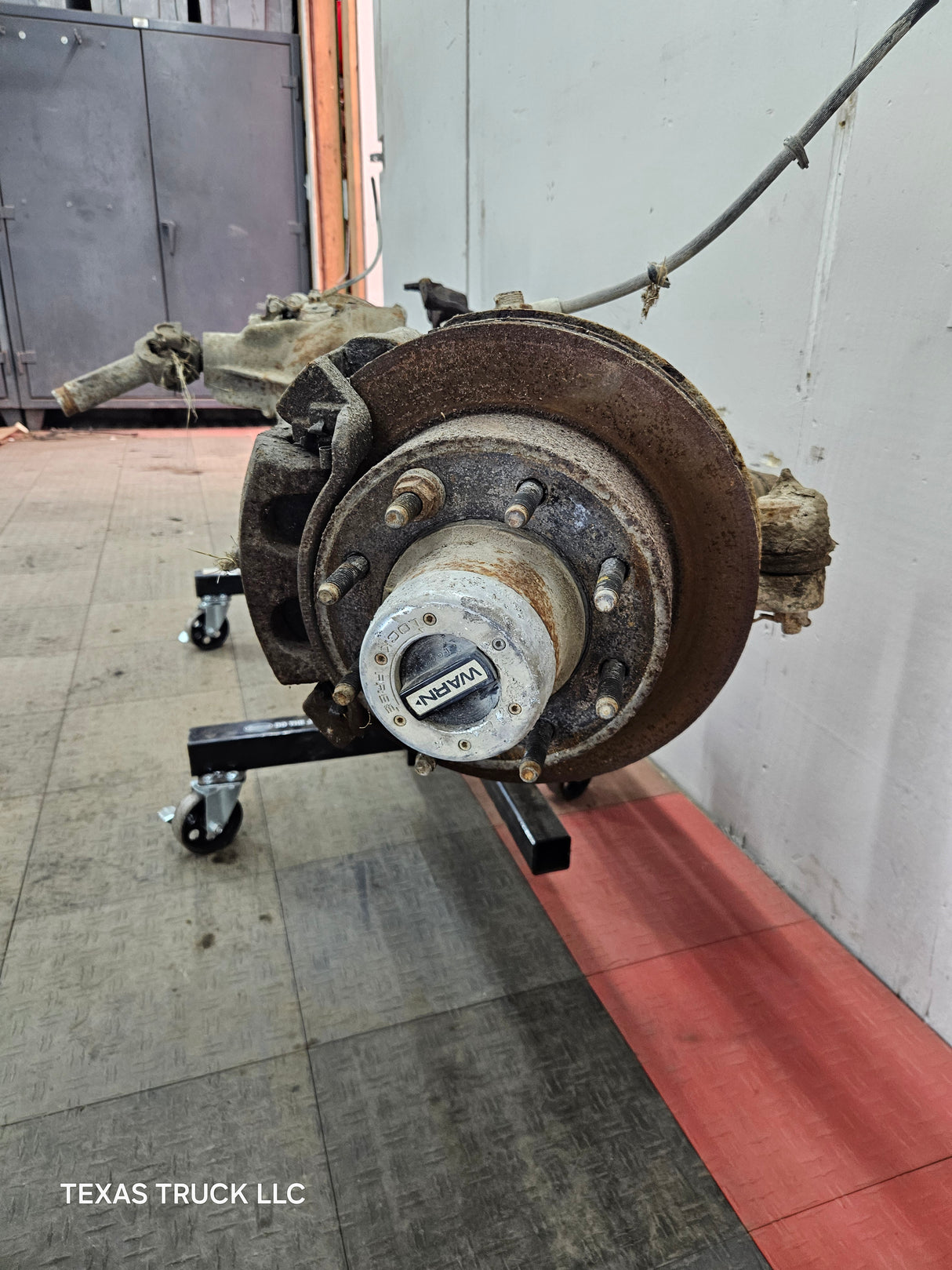 1999-2004 Ford Super Duty F250 F350 SRW Front Axle 3.73 Gear Ratio