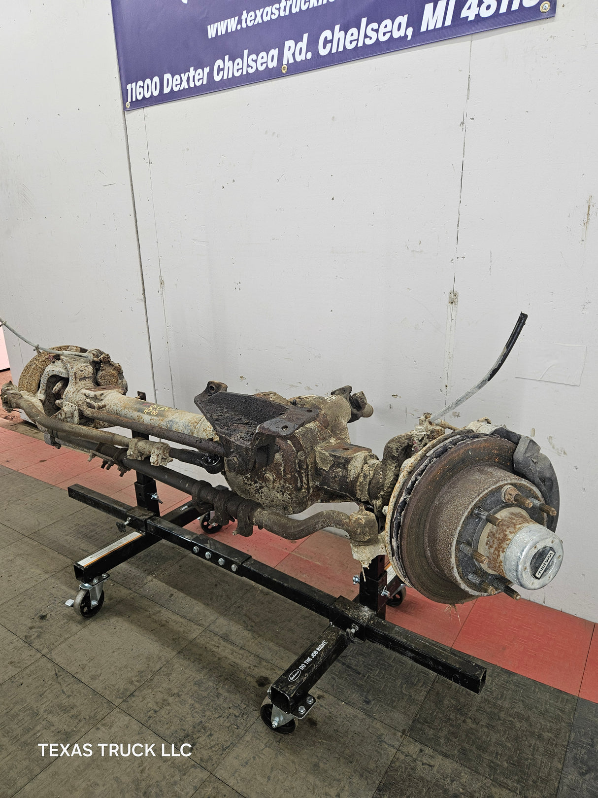 1999-2004 Ford Super Duty F250 F350 SRW Front Axle 3.73 Gear Ratio