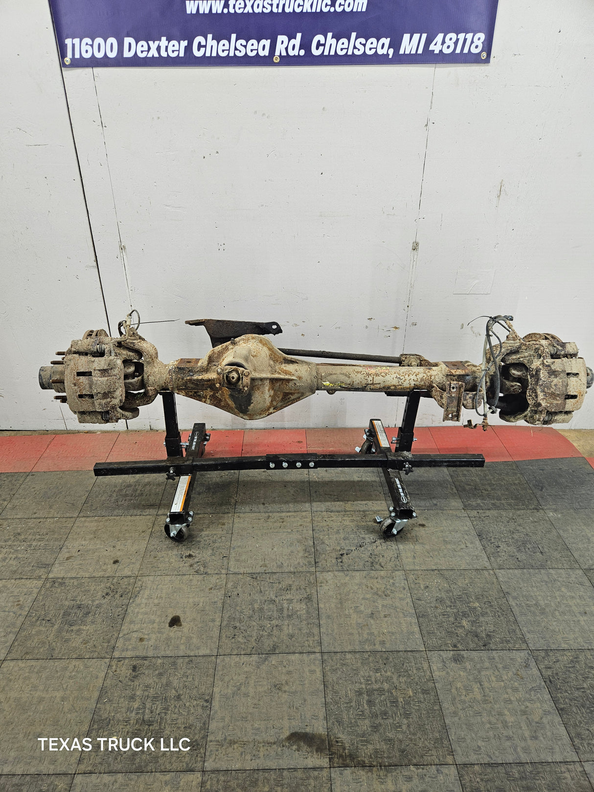 1999-2004 Ford Super Duty F250 F350 SRW Front Axle 3.73 Gear Ratio