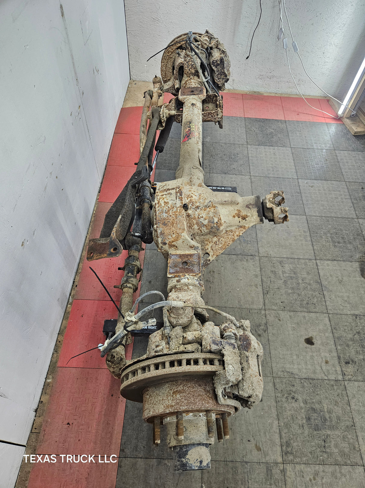 1999-2004 Ford Super Duty F250 F350 SRW Front Axle 3.73 Gear Ratio