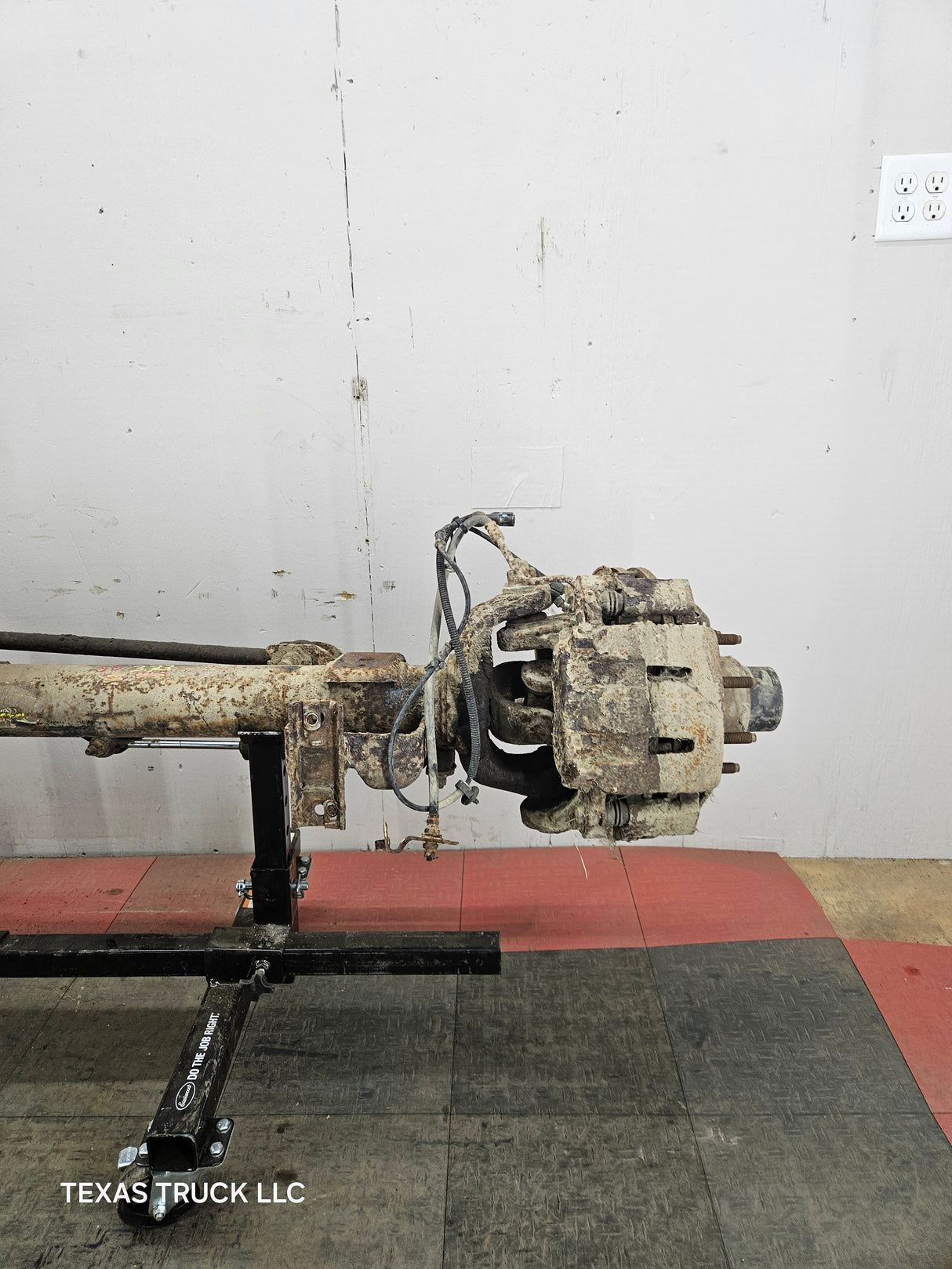 1999-2004 Ford Super Duty F250 F350 SRW Front Axle 3.73 Gear Ratio