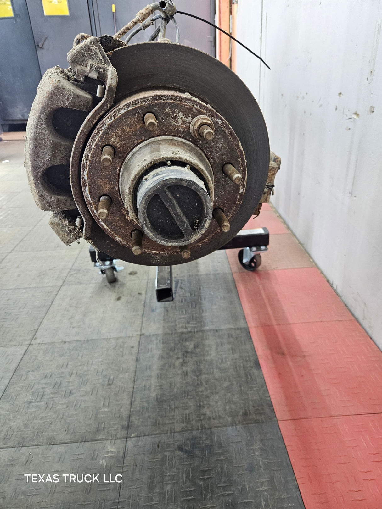 1999-2004 Ford Super Duty F250 F350 SRW Front Axle 3.73 Gear Ratio