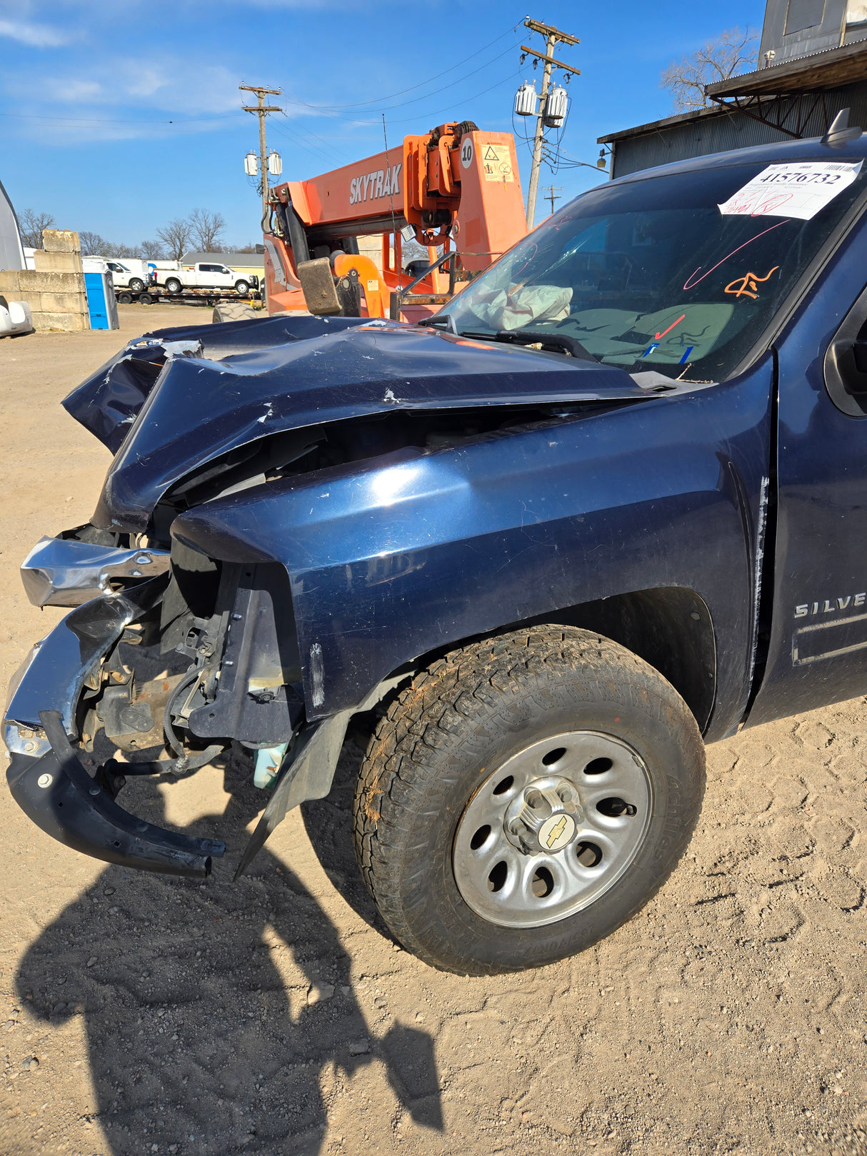 2010 Chevrolet Silverado Extended Cab Short Bed 1500 - FULL PART OUT