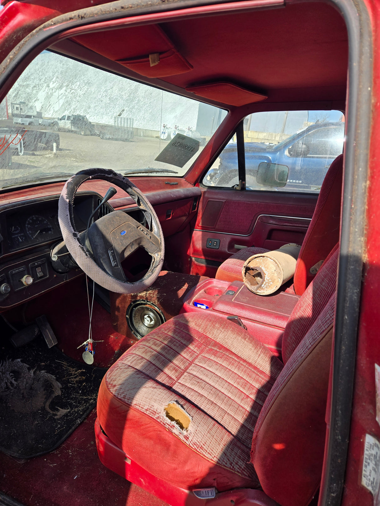 1991 Ford F150 Extended Cab Short Bed Brick Nose - FULL PART OUT