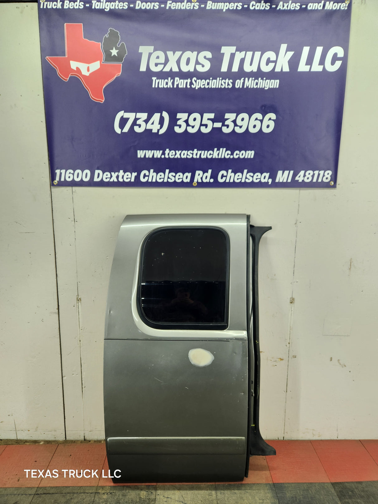 2007-2013 Chevrolet Silverado / GMC Sierra 1500 2500 3500 HD Extended Cab RH Rear Passenger Side Door