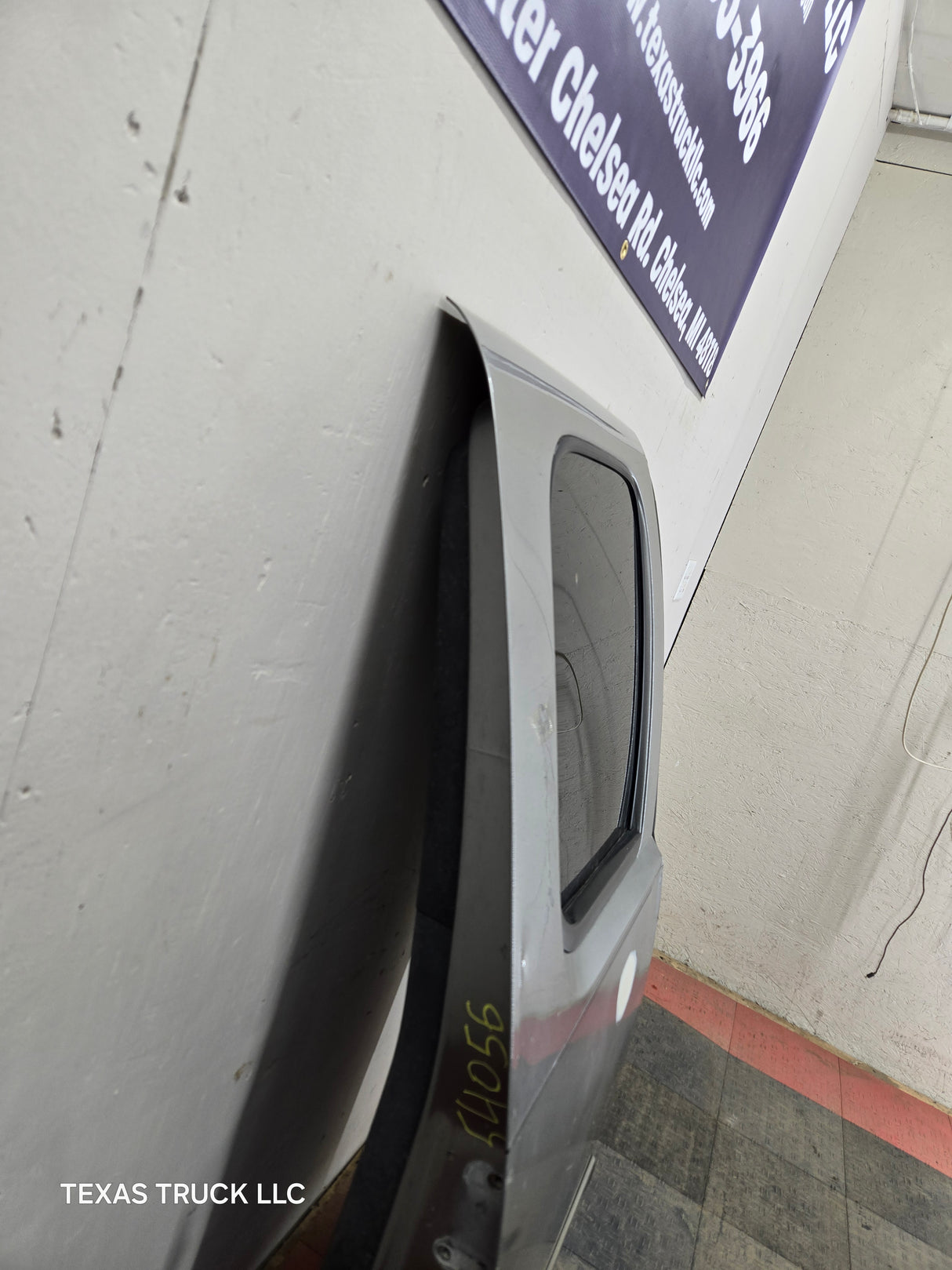 2007-2013 Chevrolet Silverado / GMC Sierra 1500 2500 3500 HD Extended Cab RH Rear Passenger Side Door