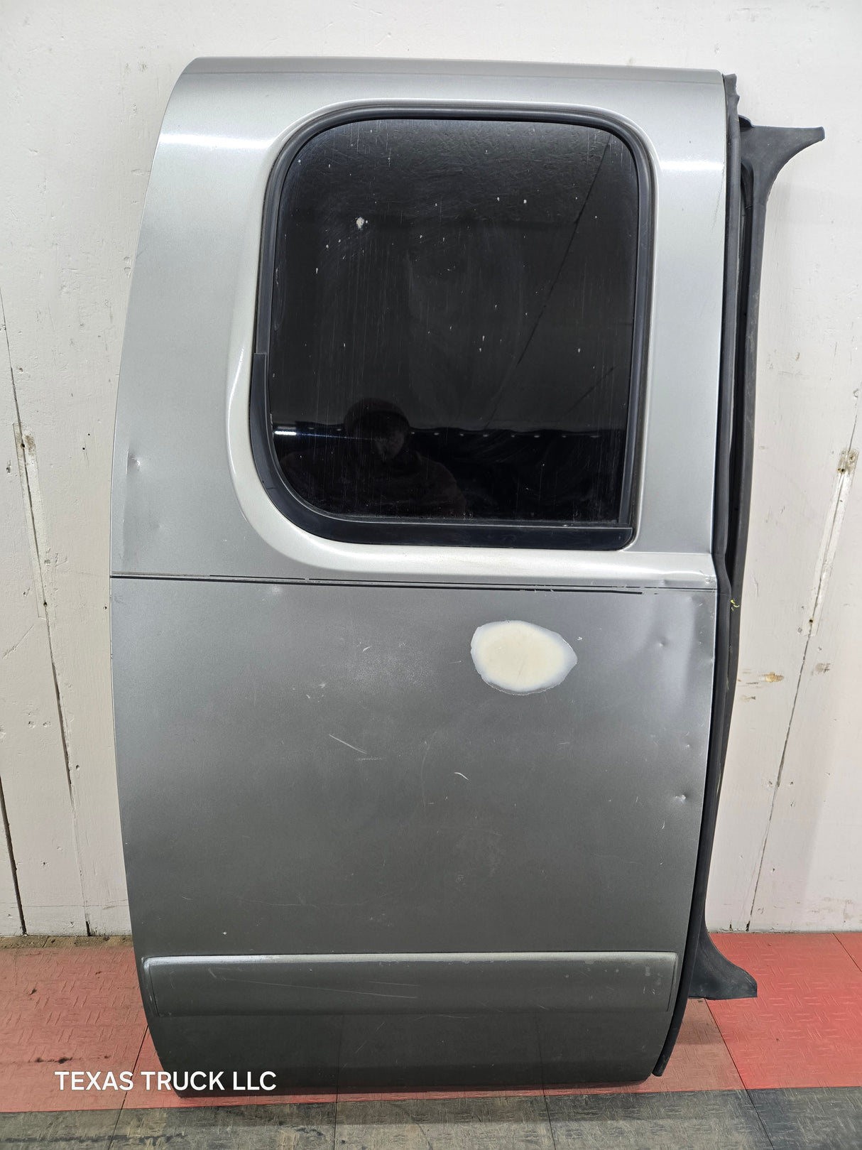 2007-2013 Chevrolet Silverado / GMC Sierra 1500 2500 3500 HD Extended Cab RH Rear Passenger Side Door