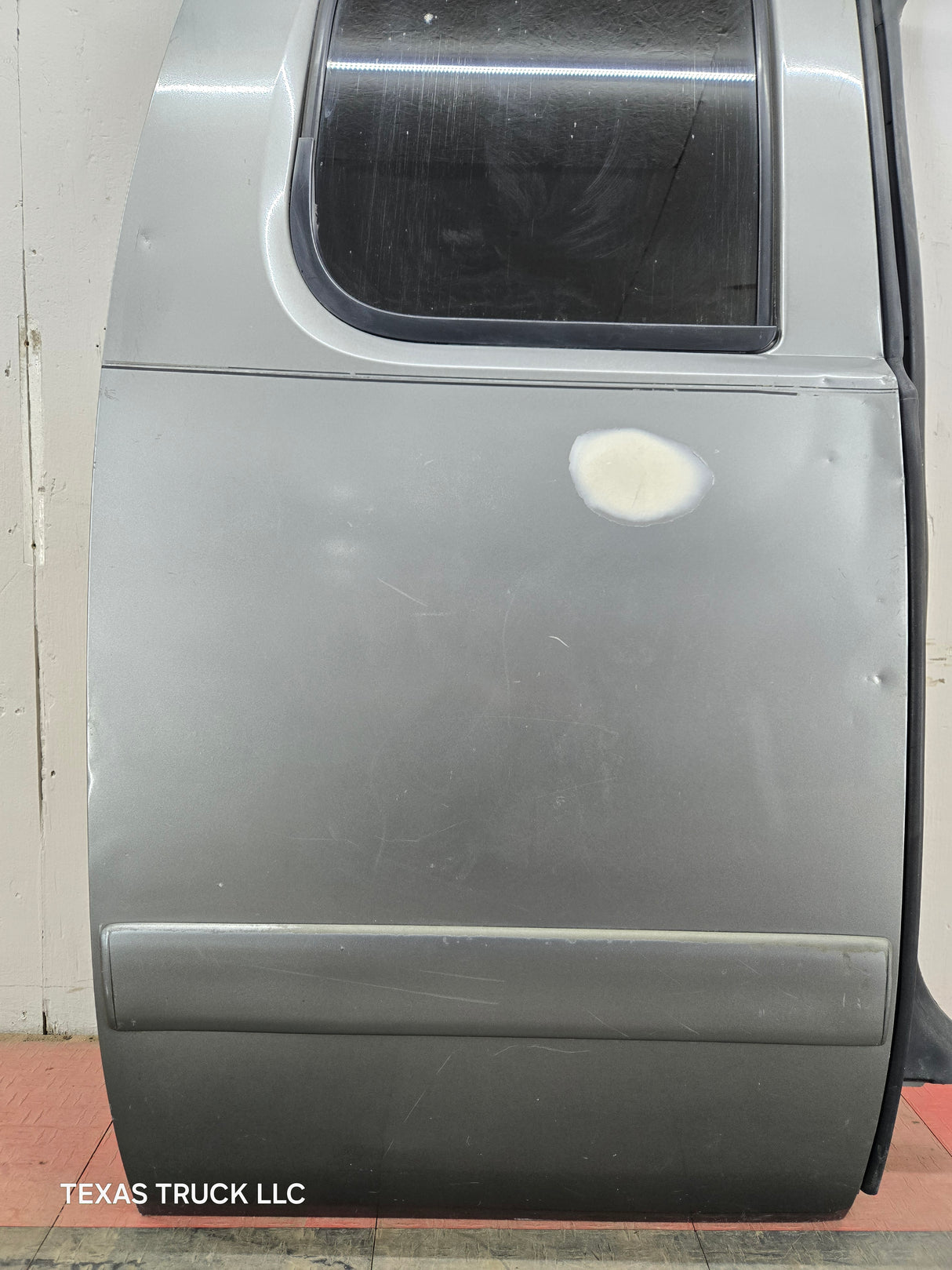 2007-2013 Chevrolet Silverado / GMC Sierra 1500 2500 3500 HD Extended Cab RH Rear Passenger Side Door