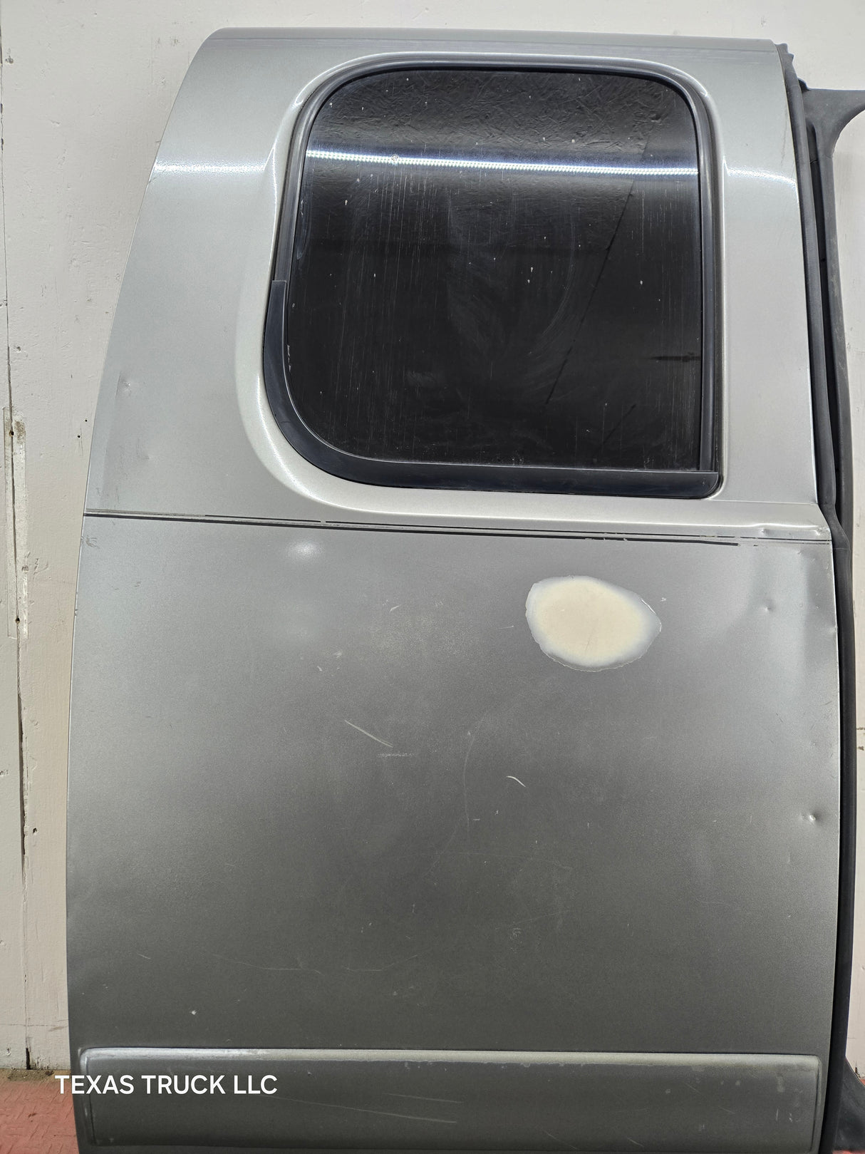 2007-2013 Chevrolet Silverado / GMC Sierra 1500 2500 3500 HD Extended Cab RH Rear Passenger Side Door