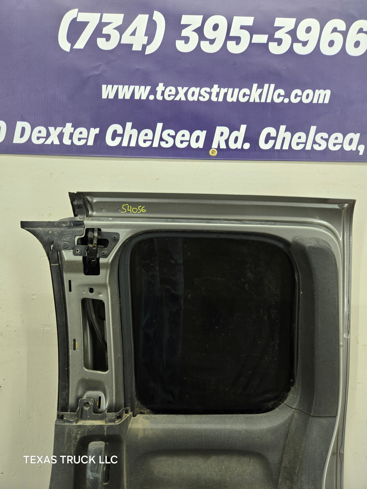 2007-2013 Chevrolet Silverado / GMC Sierra 1500 2500 3500 HD Extended Cab RH Rear Passenger Side Door