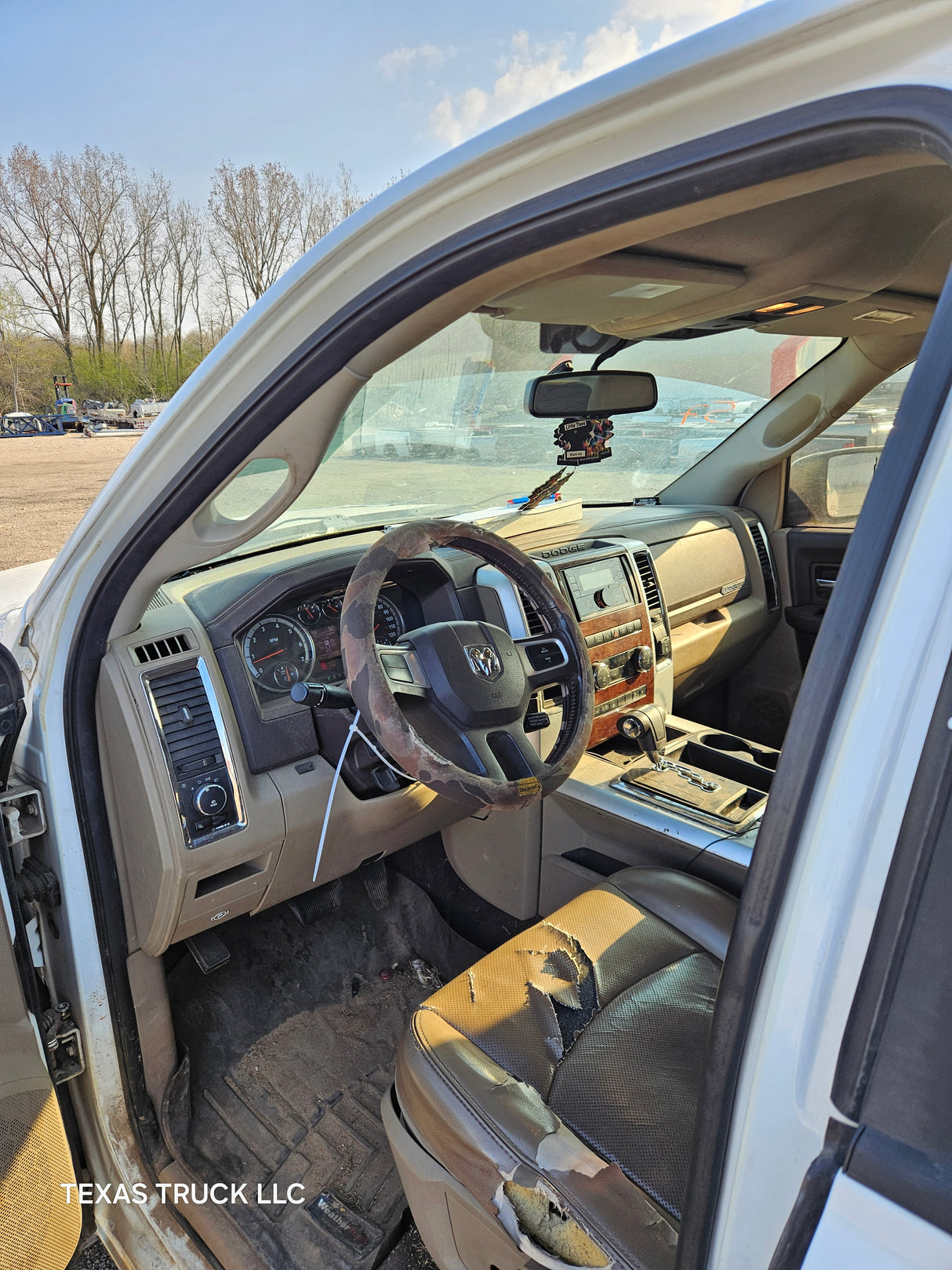 2010 Dodge Ram 1500 Crew Cab Short Bed 4th gen - FULL PART OUT