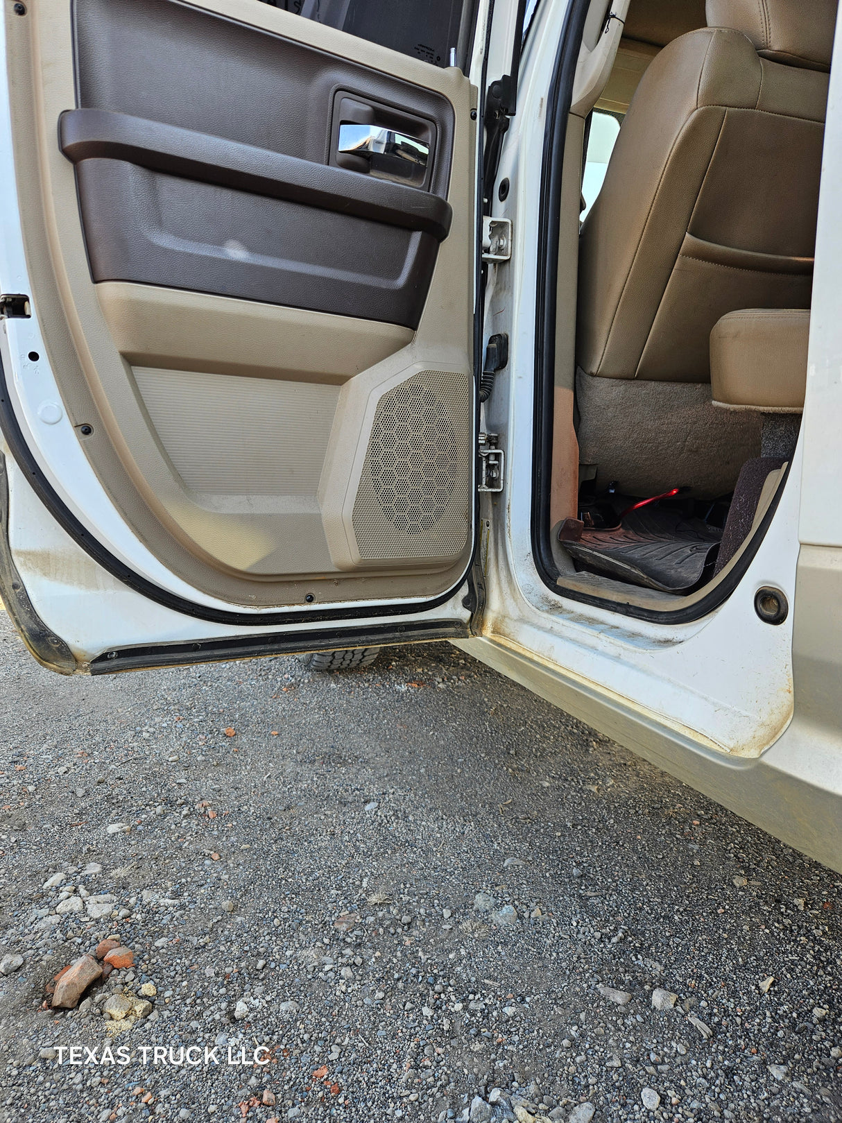 2010 Dodge Ram 1500 Crew Cab Short Bed 4th gen - FULL PART OUT