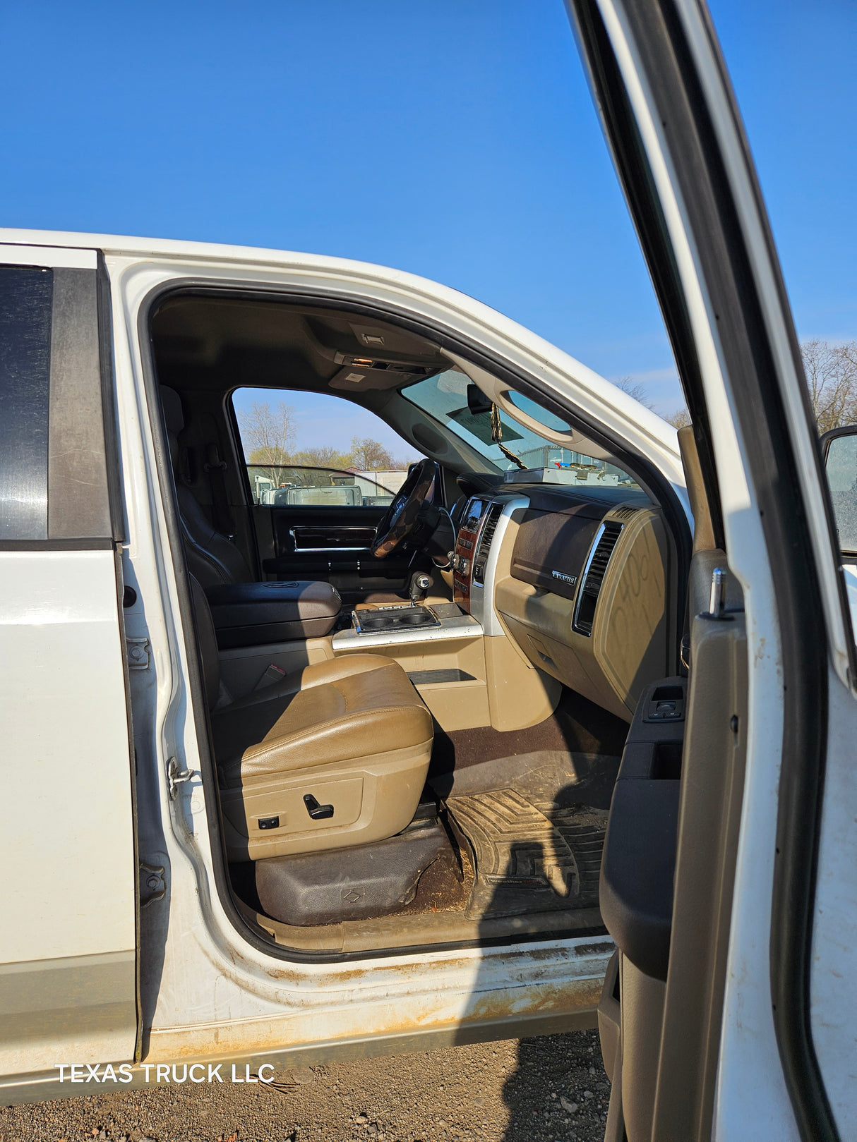 2010 Dodge Ram 1500 Crew Cab Short Bed 4th gen - FULL PART OUT