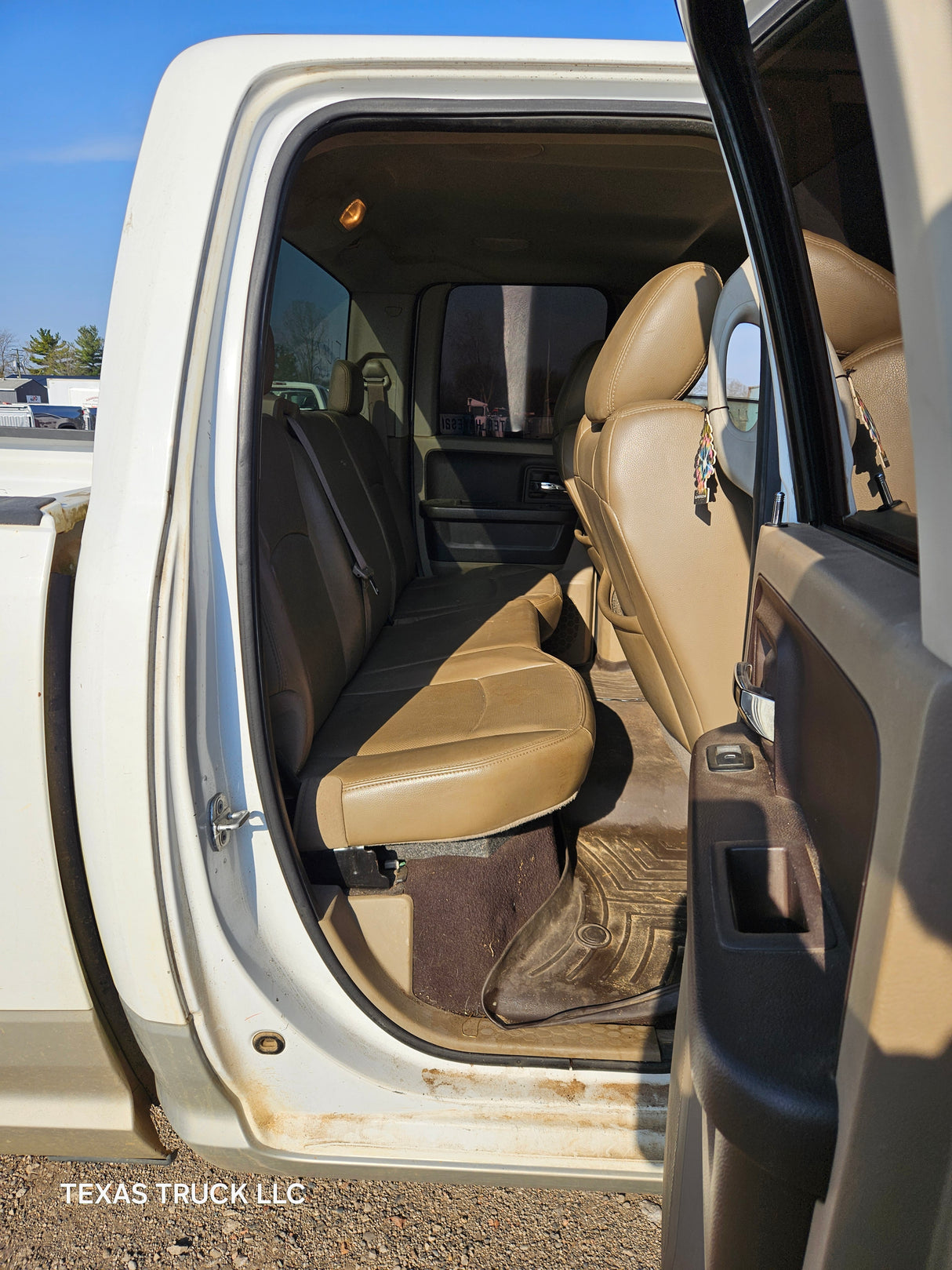 2010 Dodge Ram 1500 Crew Cab Short Bed 4th gen - FULL PART OUT