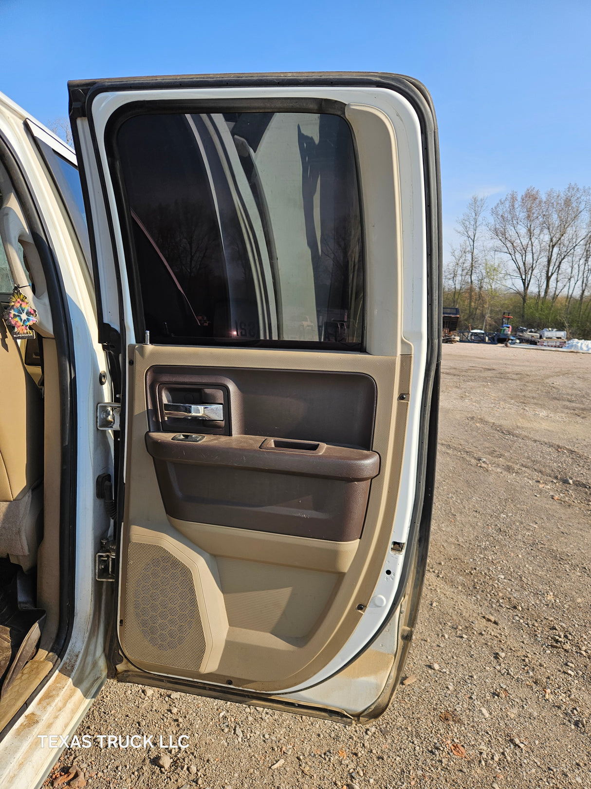 2010 Dodge Ram 1500 Crew Cab Short Bed 4th gen - FULL PART OUT