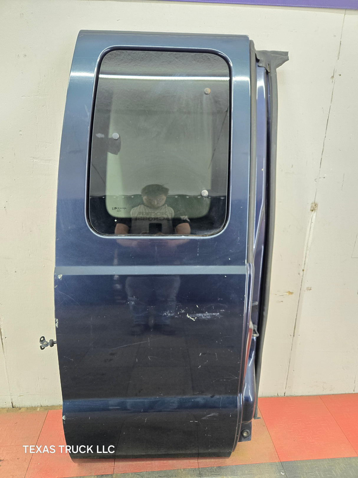 1999-2007 Ford Super Duty F250 F350 F450 F550 RH Extended Cab Passenger Rear Door