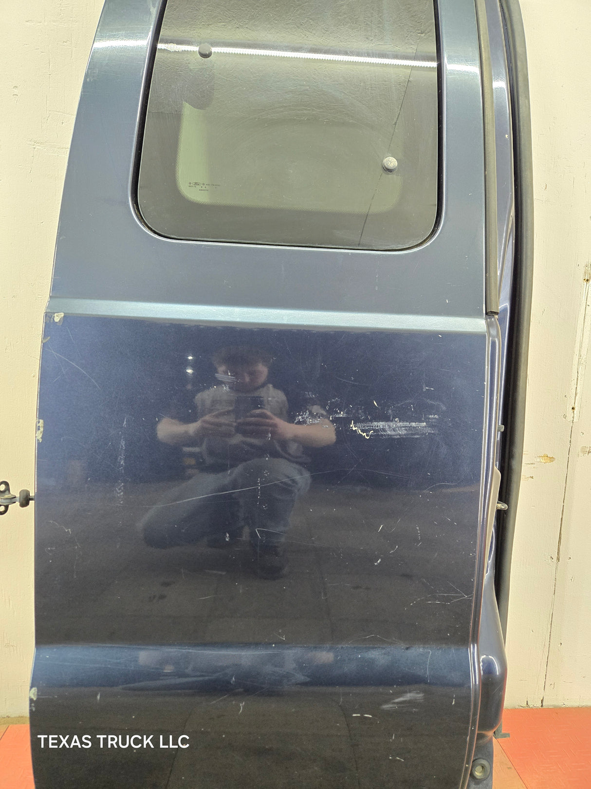 1999-2007 Ford Super Duty F250 F350 F450 F550 RH Extended Cab Passenger Rear Door