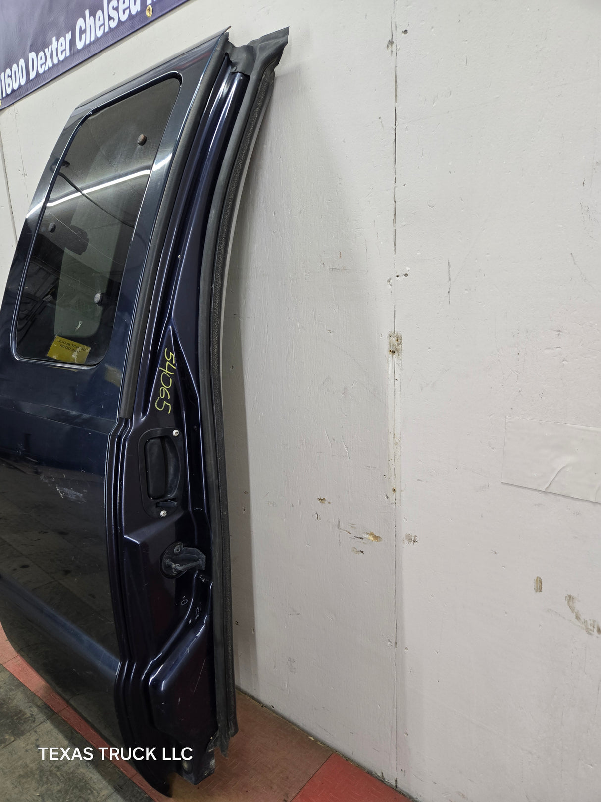 1999-2007 Ford Super Duty F250 F350 F450 F550 RH Extended Cab Passenger Rear Door