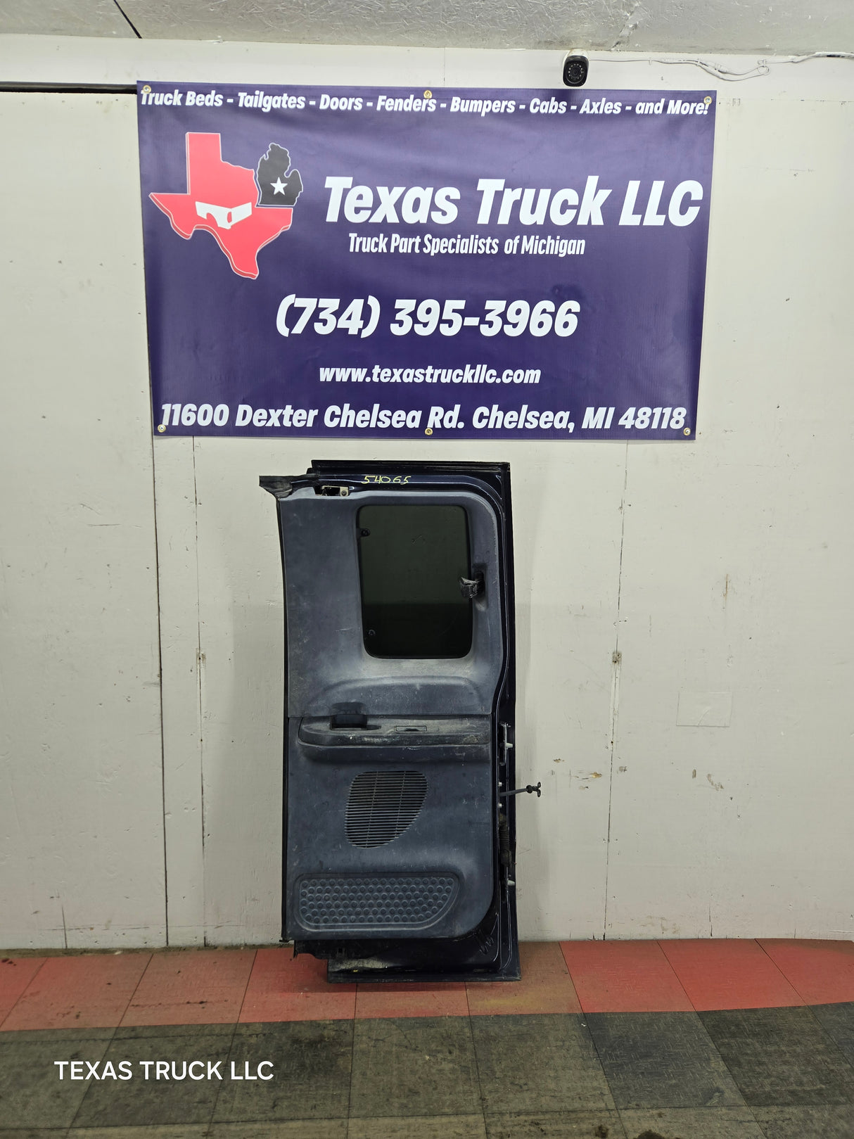 1999-2007 Ford Super Duty F250 F350 F450 F550 RH Extended Cab Passenger Rear Door