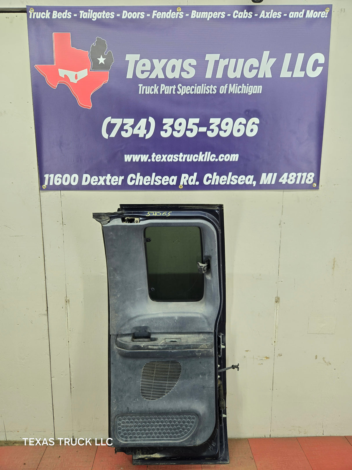 1999-2007 Ford Super Duty F250 F350 F450 F550 RH Extended Cab Passenger Rear Door