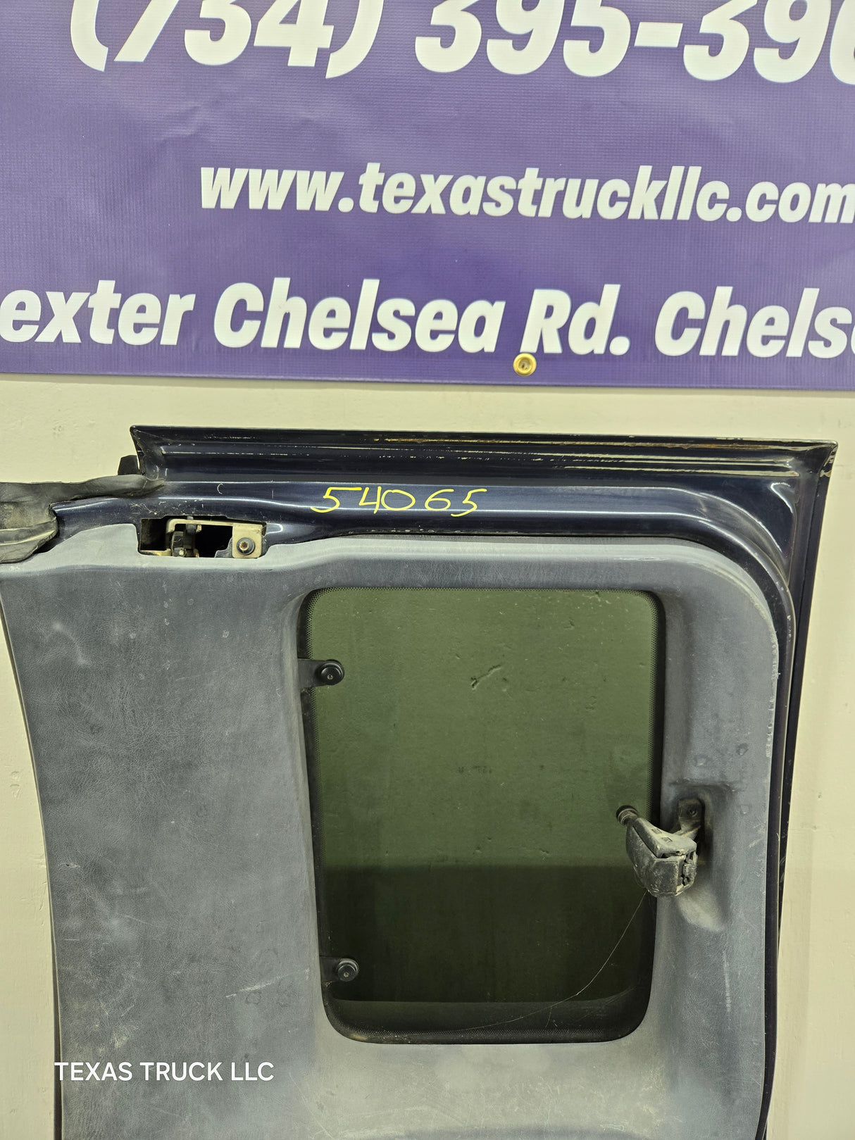 1999-2007 Ford Super Duty F250 F350 F450 F550 RH Extended Cab Passenger Rear Door