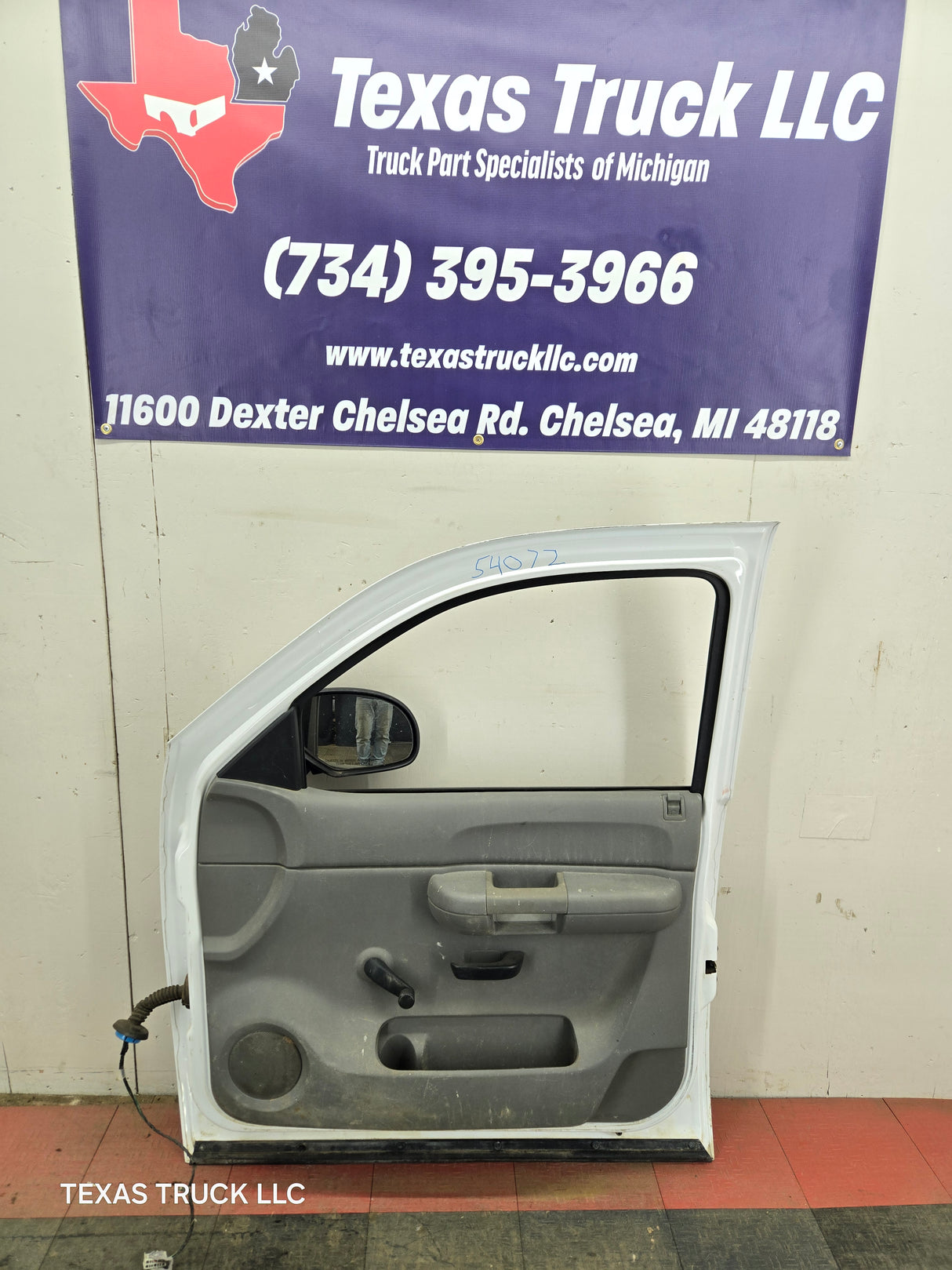 2007-2013 Chevrolet Silverado / GMC Sierra 1500 2500 3500 HD RH Front Passenger Side Door