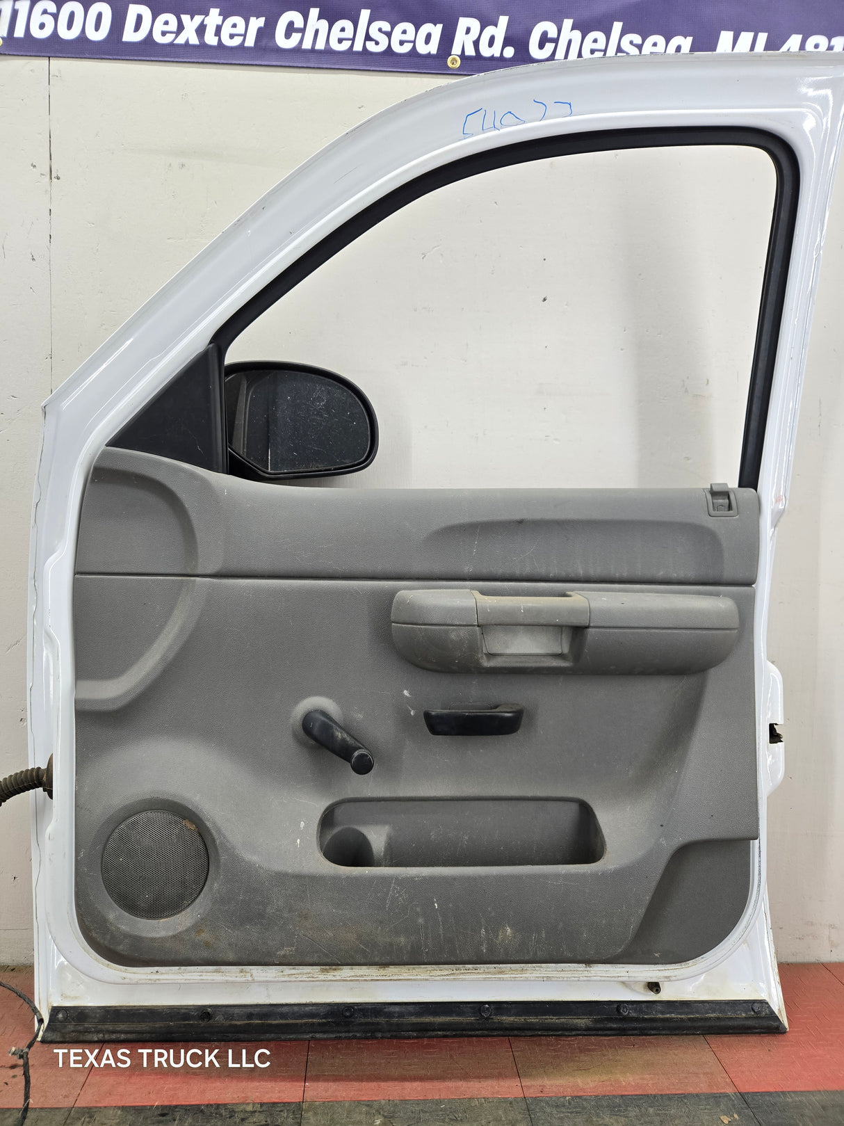 2007-2013 Chevrolet Silverado / GMC Sierra 1500 2500 3500 HD RH Front Passenger Side Door