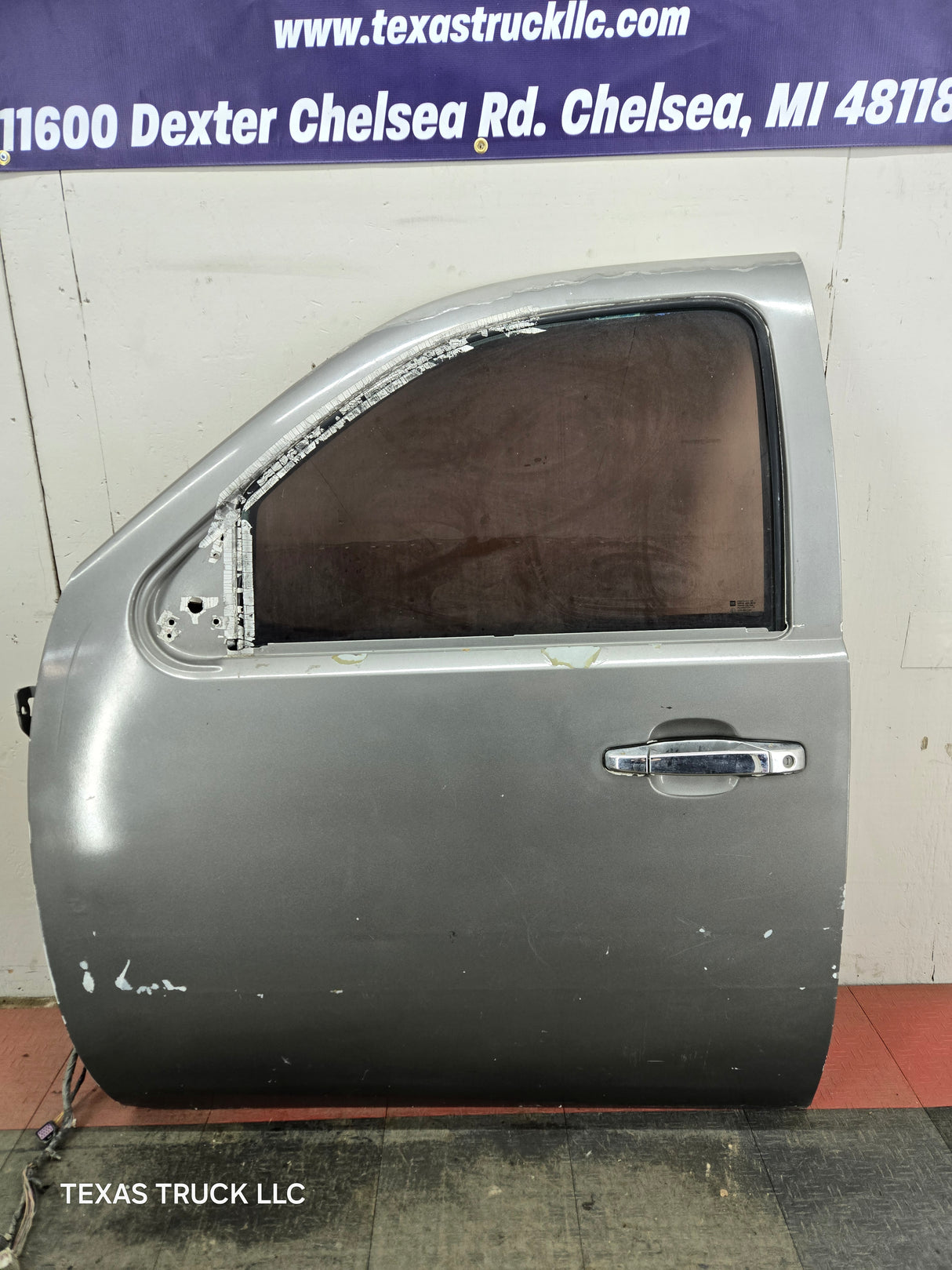 2007-2013 Chevrolet Silverado / GMC Sierra 1500 2500 3500 HD LH Front Driver Side Door