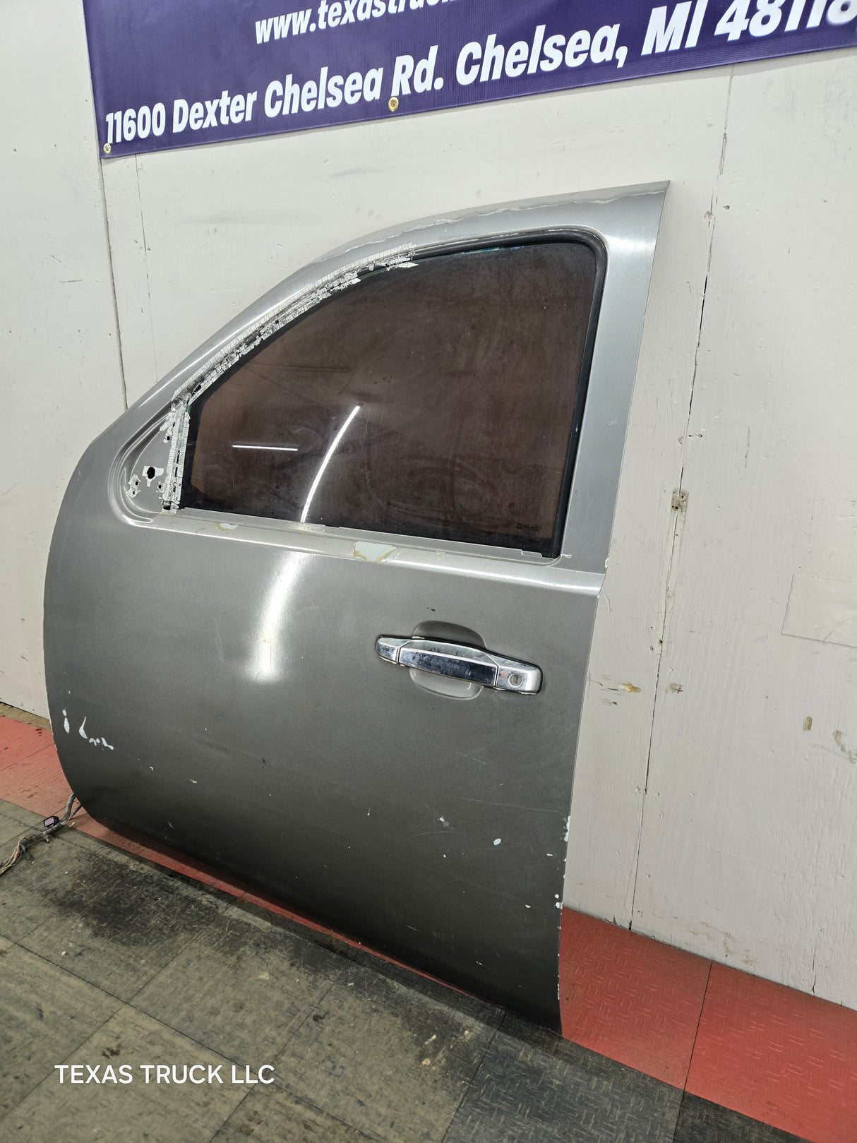 2007-2013 Chevrolet Silverado / GMC Sierra 1500 2500 3500 HD LH Front Driver Side Door