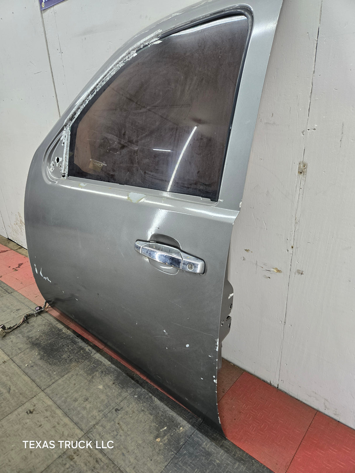 2007-2013 Chevrolet Silverado / GMC Sierra 1500 2500 3500 HD LH Front Driver Side Door