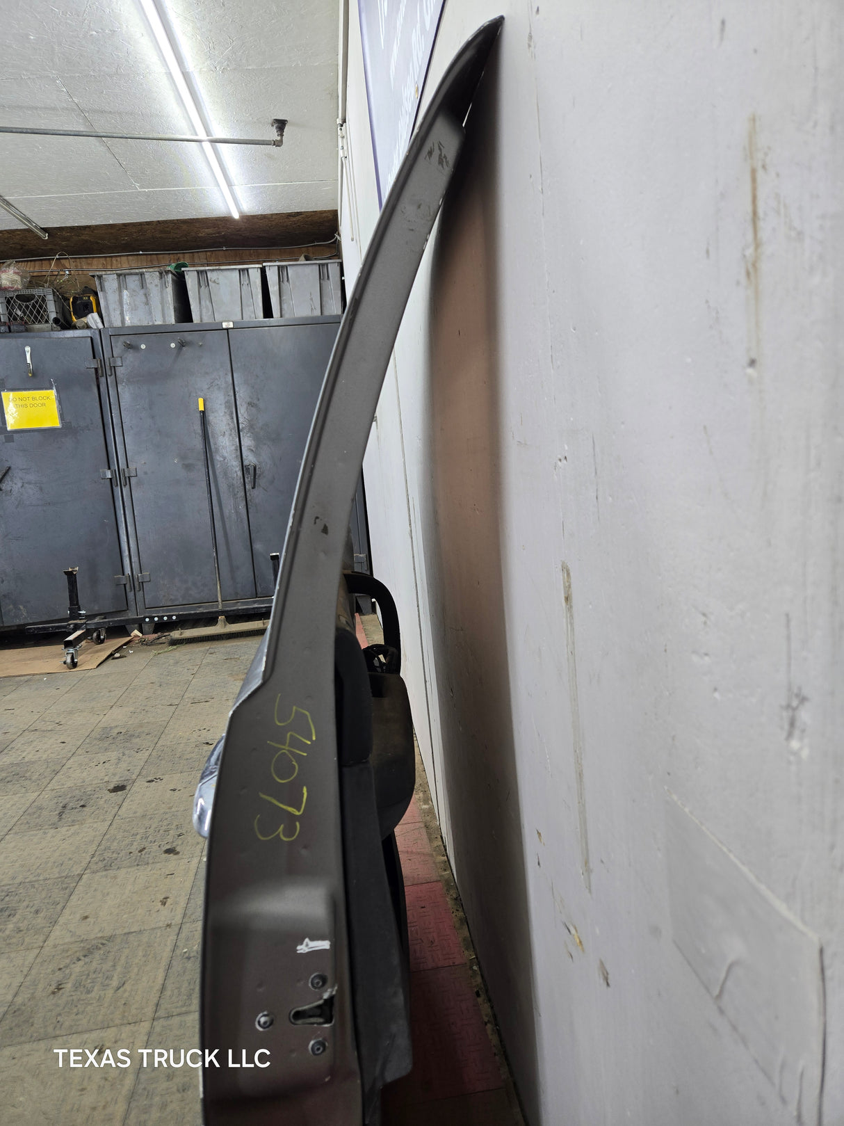 2007-2013 Chevrolet Silverado / GMC Sierra 1500 2500 3500 HD LH Front Driver Side Door