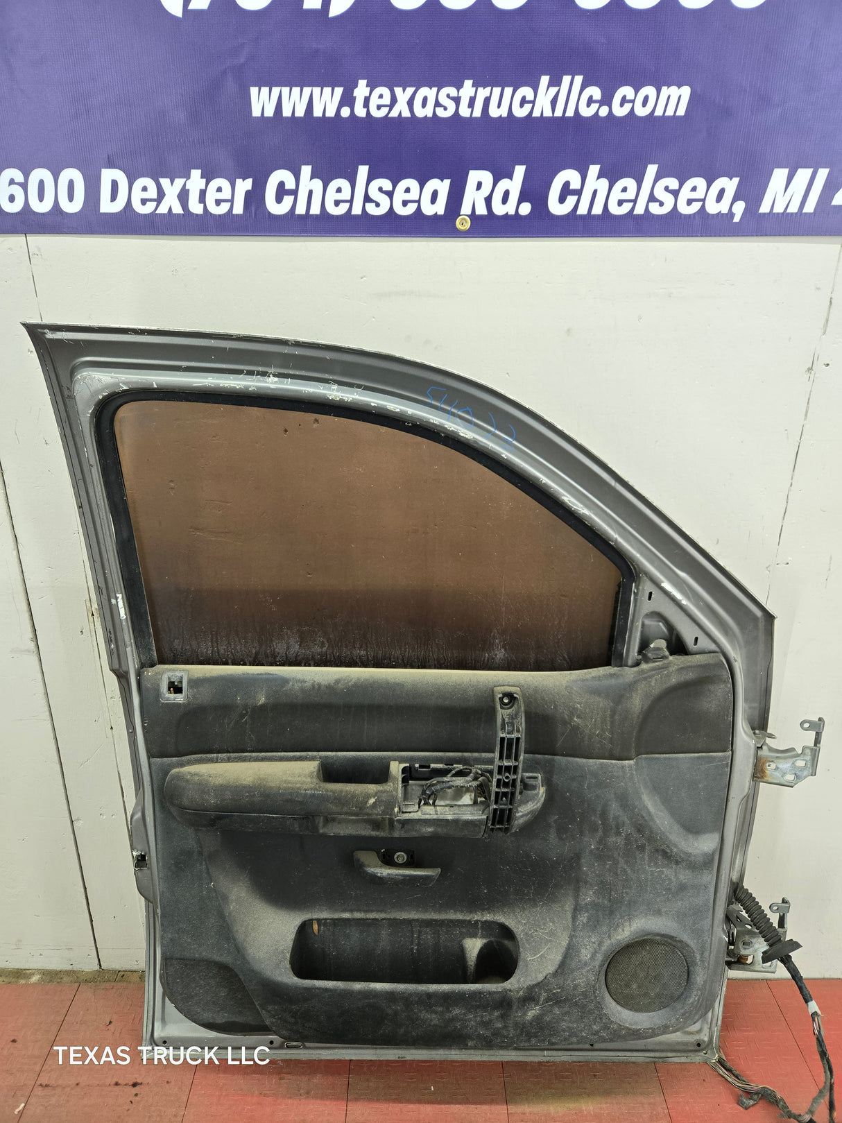 2007-2013 Chevrolet Silverado / GMC Sierra 1500 2500 3500 HD LH Front Driver Side Door