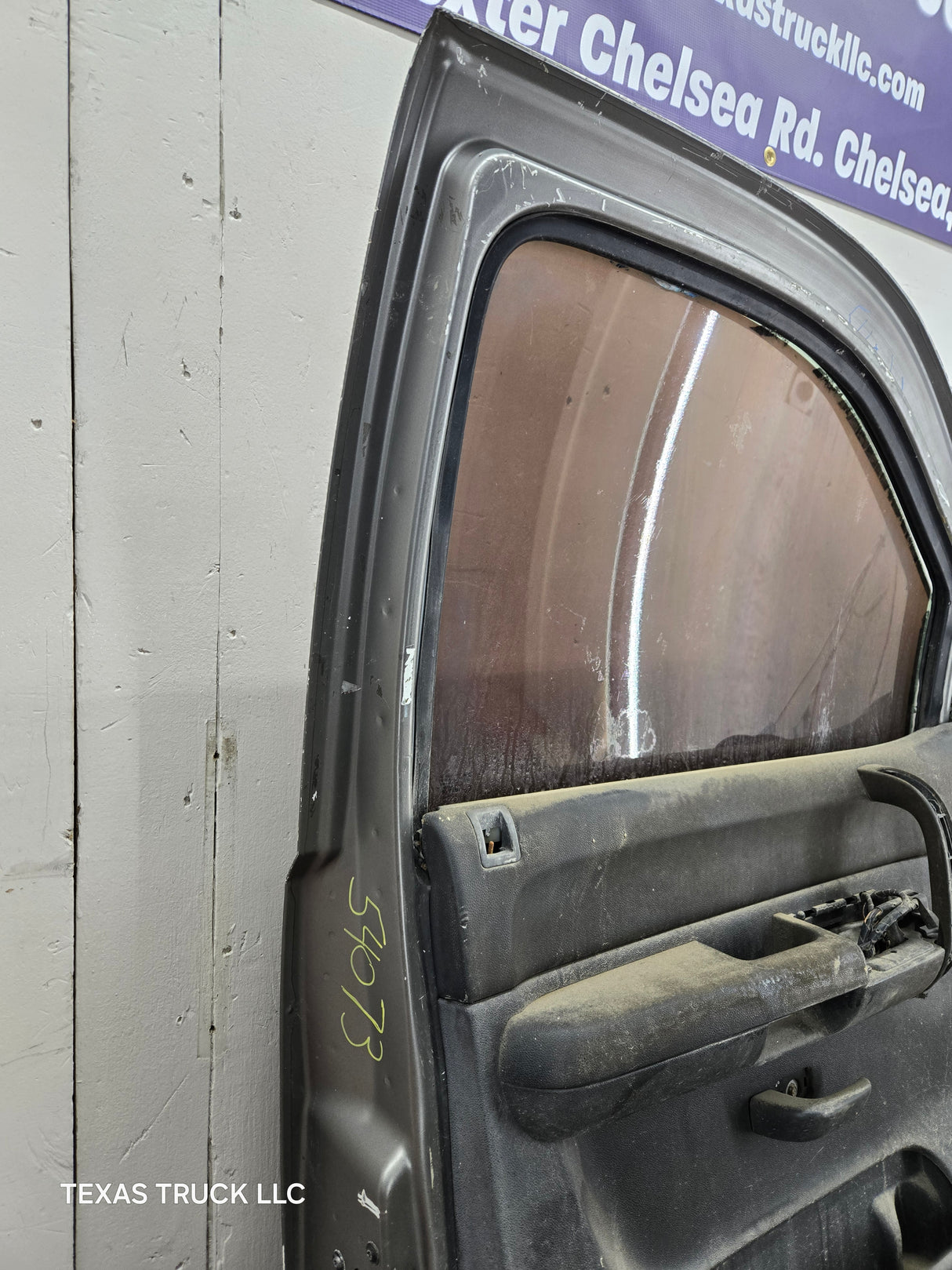 2007-2013 Chevrolet Silverado / GMC Sierra 1500 2500 3500 HD LH Front Driver Side Door