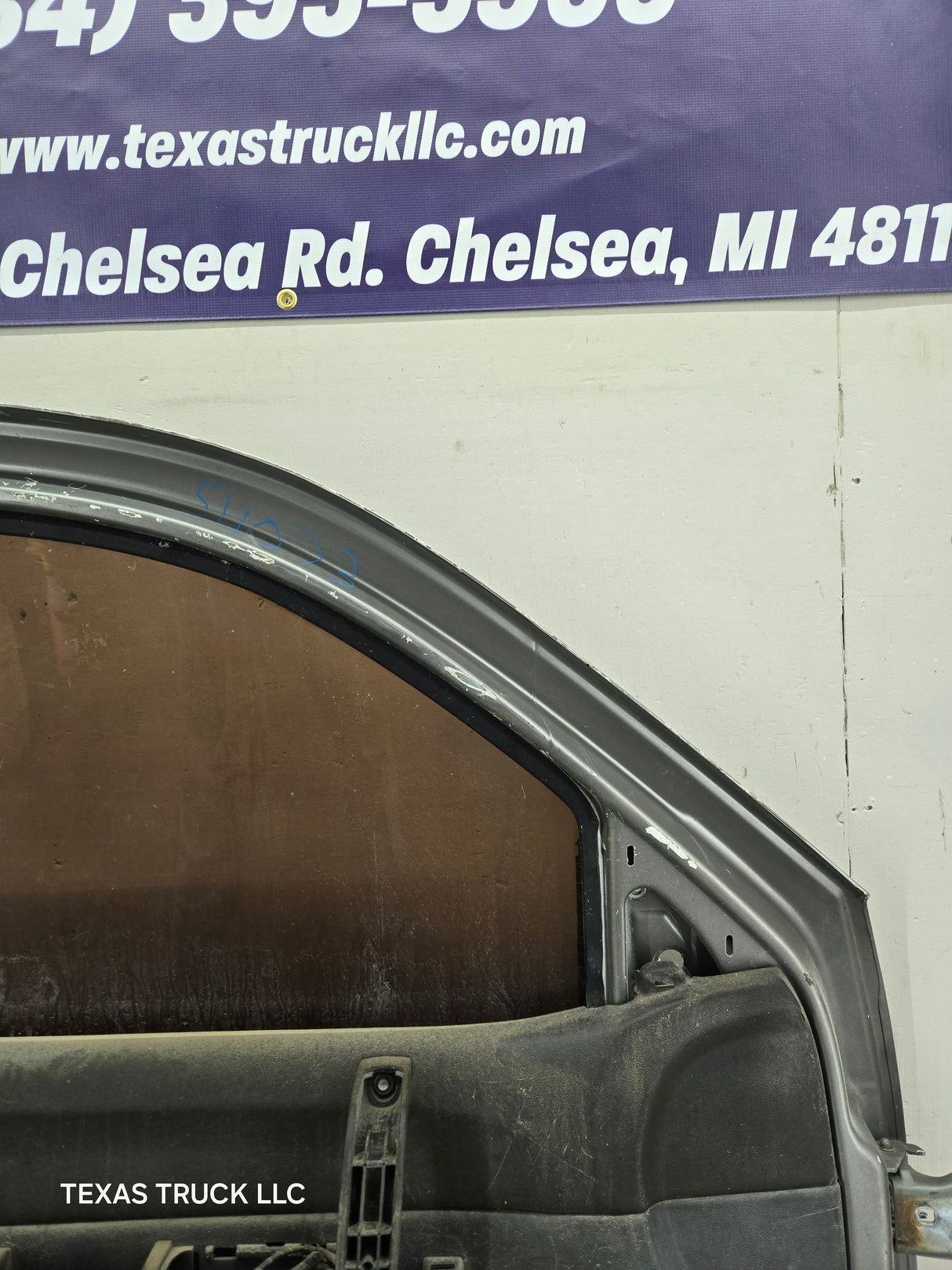 2007-2013 Chevrolet Silverado / GMC Sierra 1500 2500 3500 HD LH Front Driver Side Door