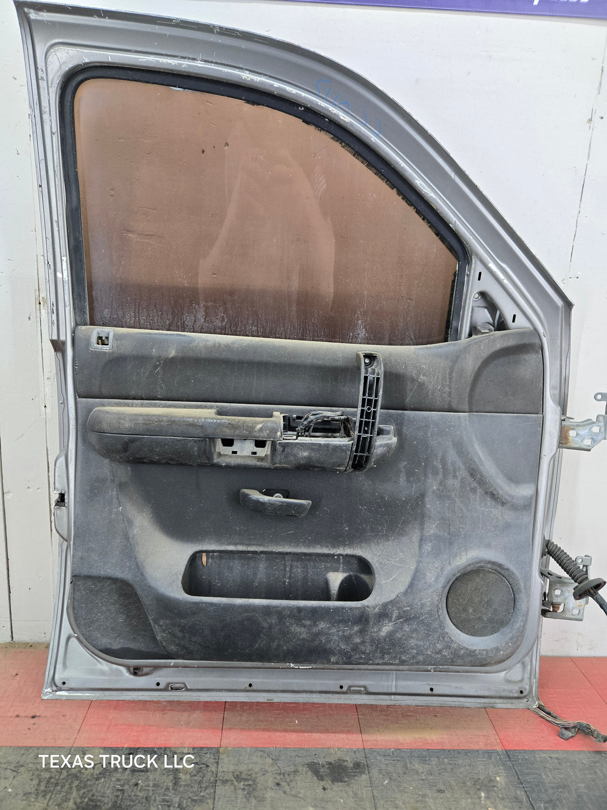 2007-2013 Chevrolet Silverado / GMC Sierra 1500 2500 3500 HD LH Front Driver Side Door