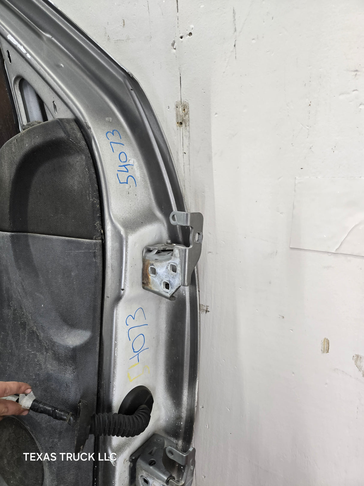 2007-2013 Chevrolet Silverado / GMC Sierra 1500 2500 3500 HD LH Front Driver Side Door