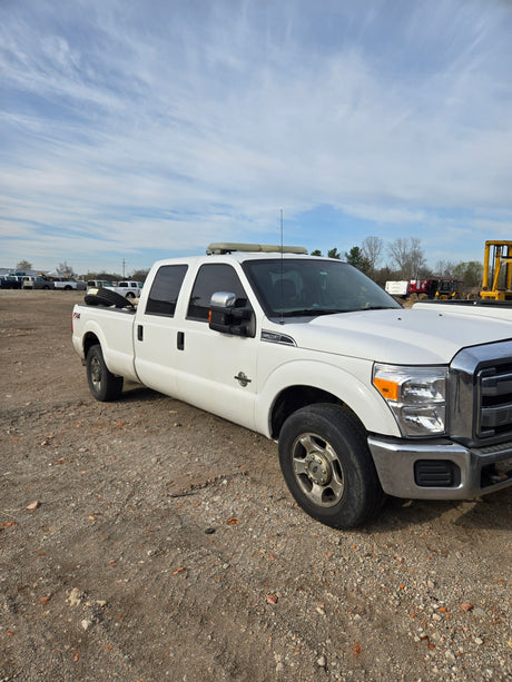2011 Ford F-250 Crew Cab Long Bed Super Duty 6.7L Power Stroke - FULL PART OUT