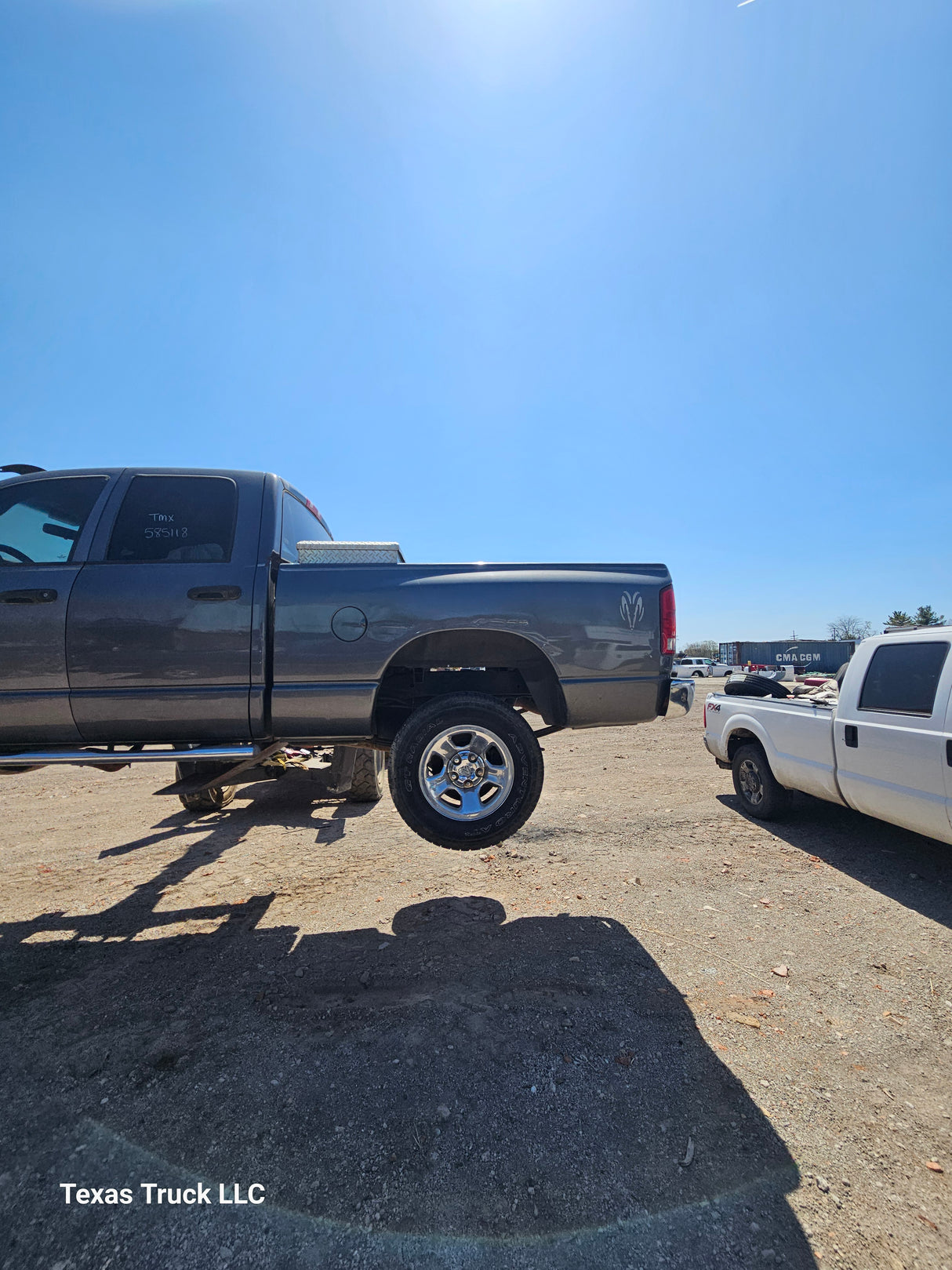 2004 Dodge Ram 1500 Crew Cab - FULL PART OUT
