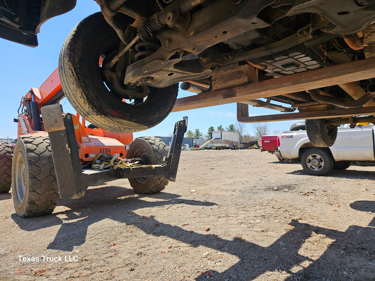 2004 Dodge Ram 1500 Crew Cab - FULL PART OUT