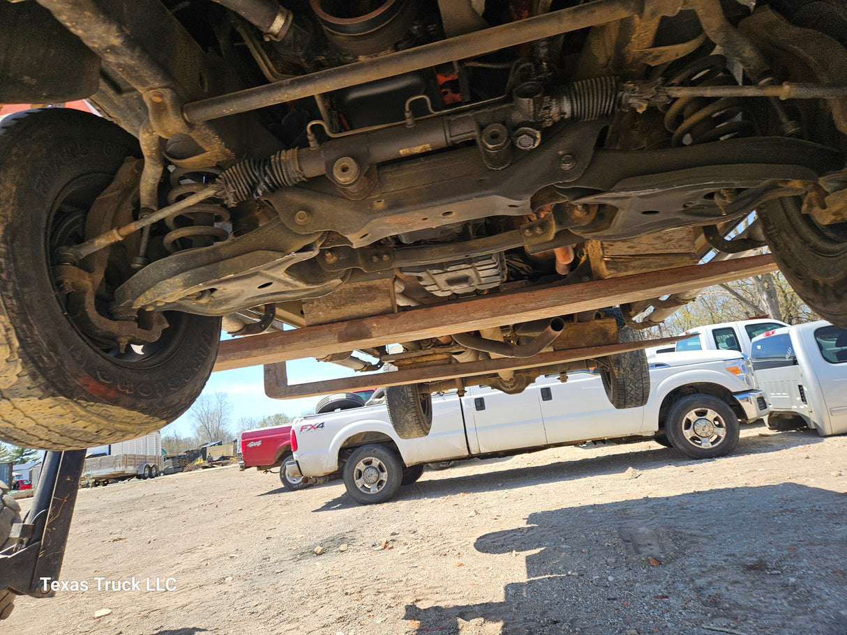 2004 Dodge Ram 1500 Crew Cab - FULL PART OUT