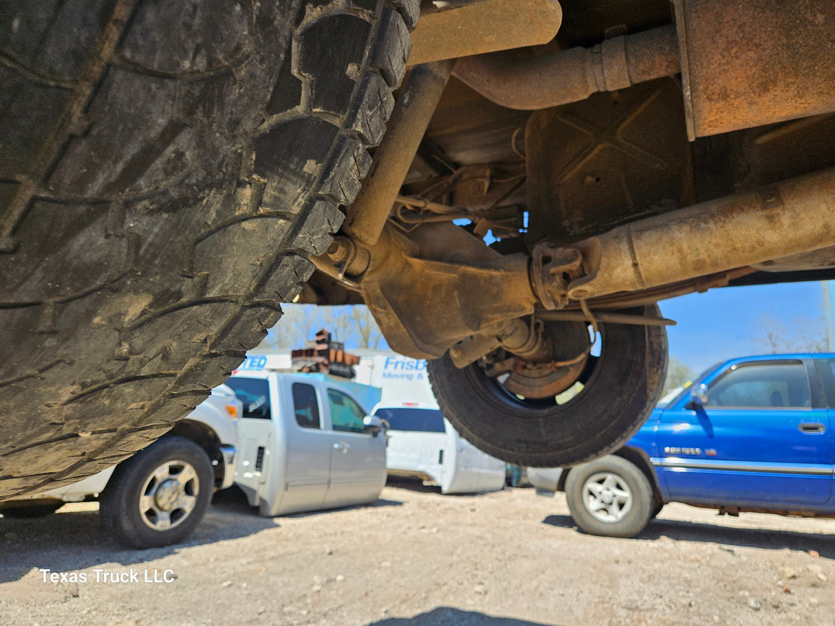 2004 Dodge Ram 1500 Crew Cab - FULL PART OUT